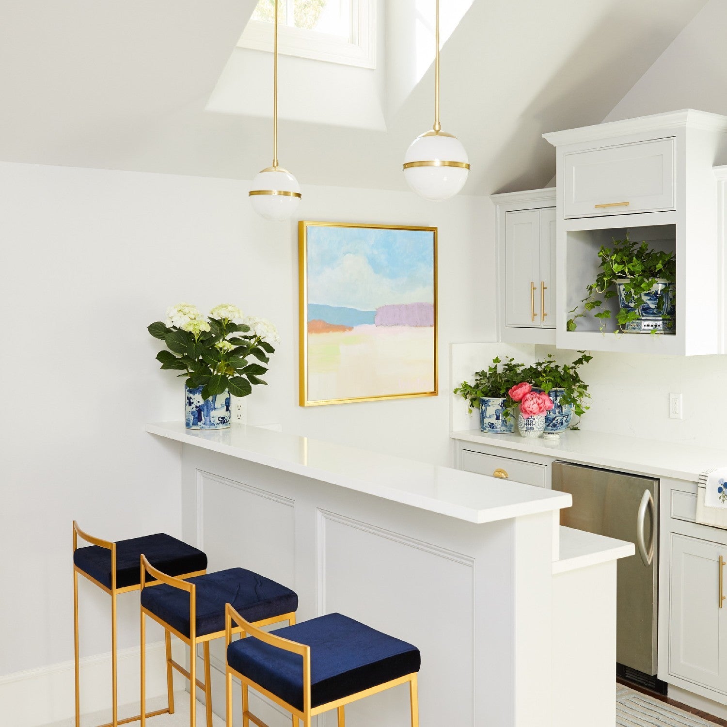 Crystorama Truax 2107-AG – 8 Inch – 1 Light – Pendant Light – Aged Brass – Dry Rated