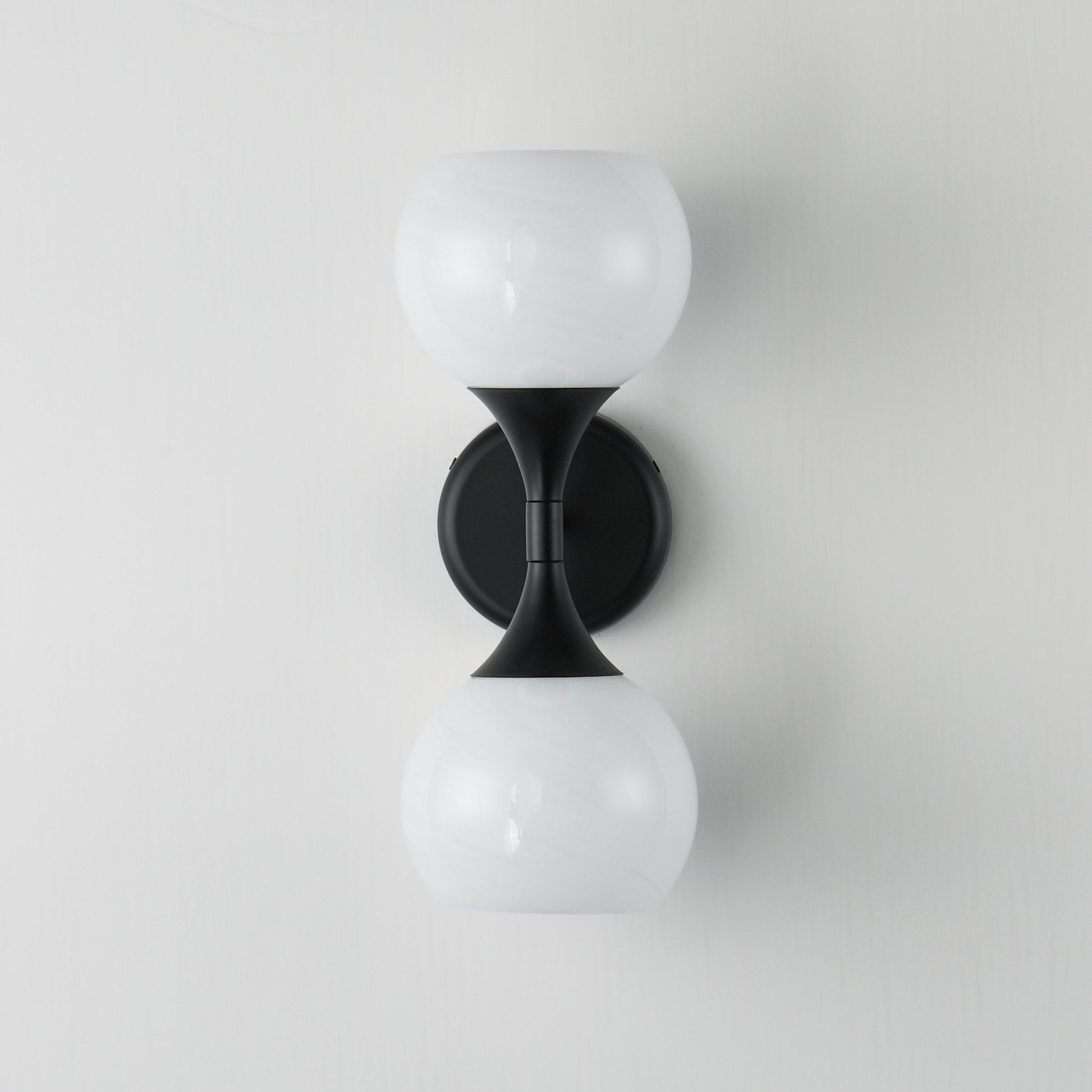 Neve-Wall Sconce