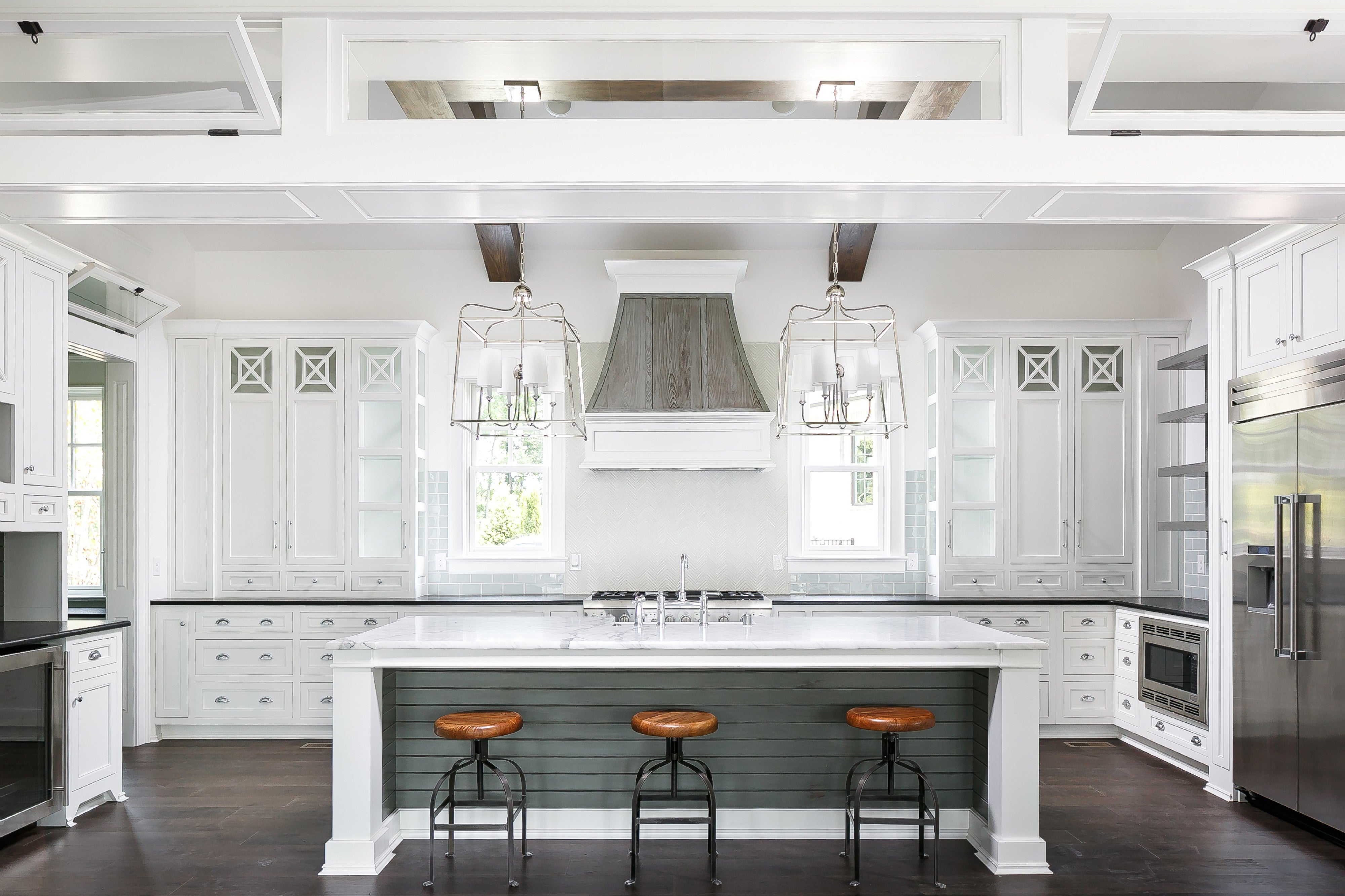 Crystorama Sylvan 2244-PN – 21.5 Inch – 4 Light – Chandelier – Polished Nickel – Dry Rated