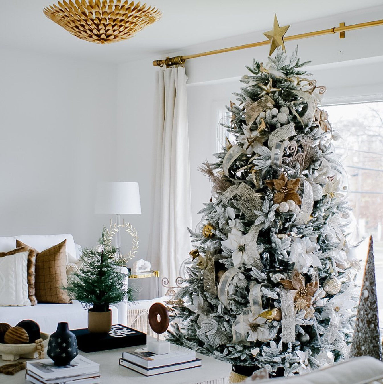 Crystorama Broche 517-GA – 24.5 Inch – 6 Light – Chandelier – Antique Gold – Damp Rated