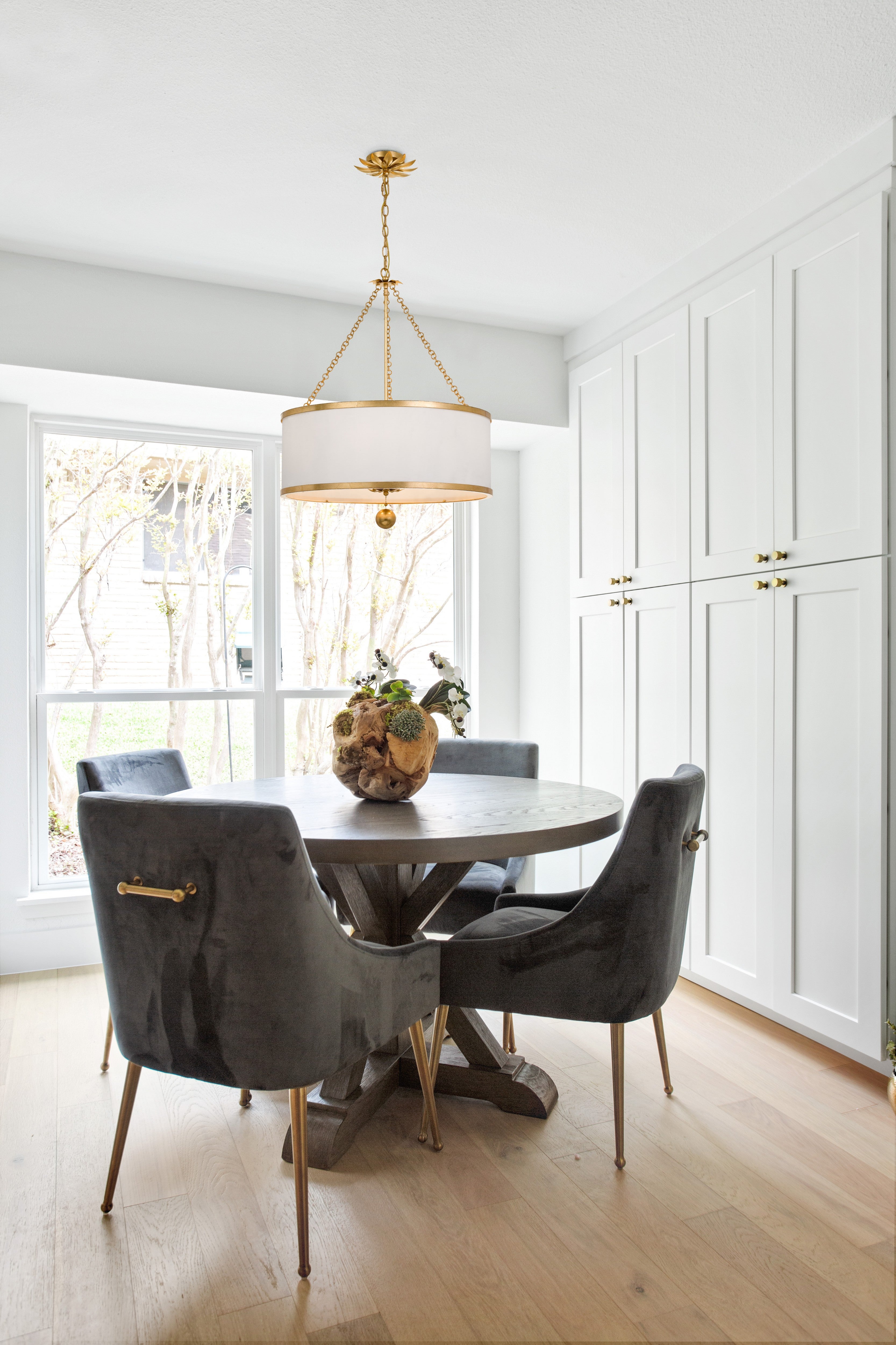 Crystorama Broche 518-GA – 24 Inch – 6 Light – Chandelier – Antique Gold – Dry Rated