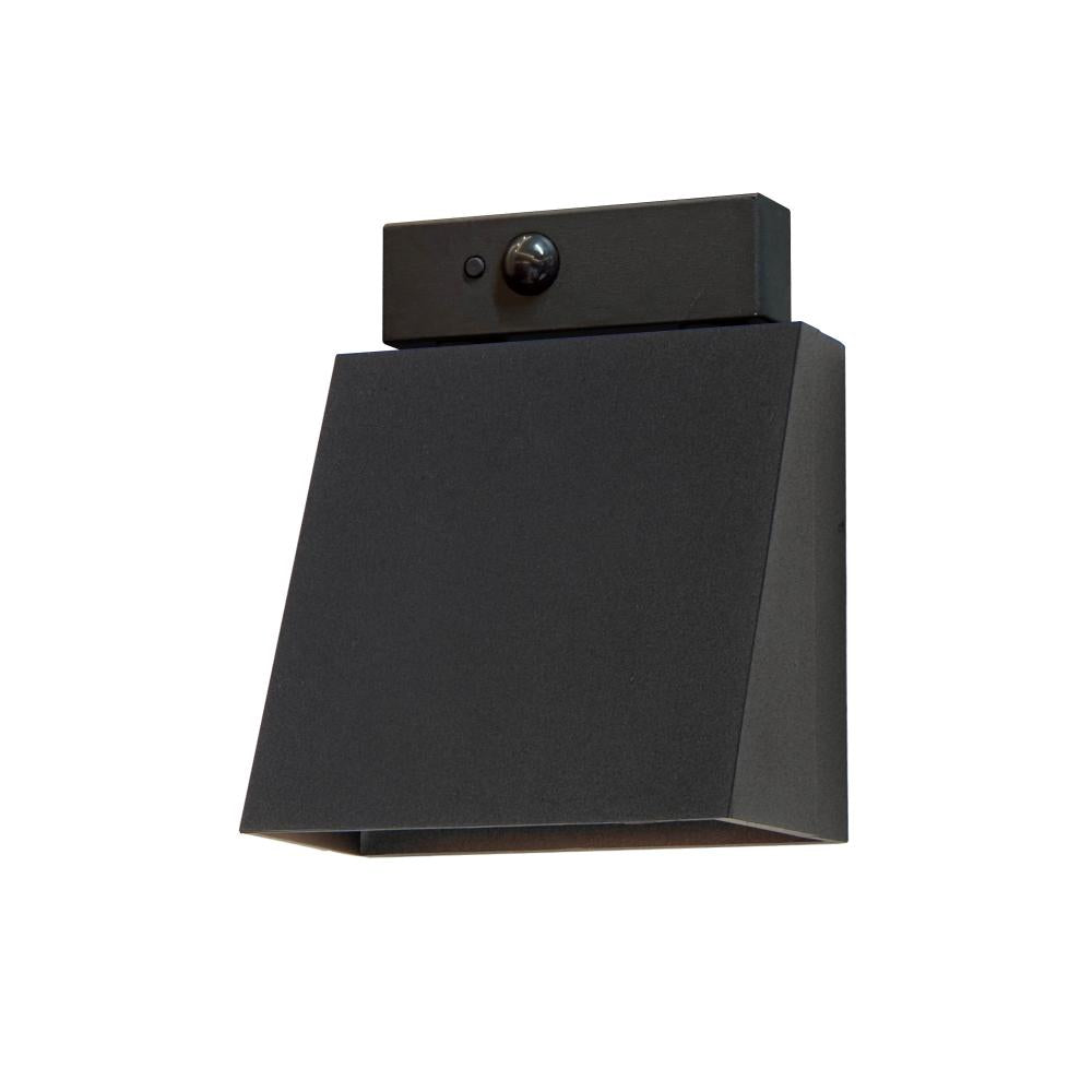 Pathfinder 5.5 Inch Outdoor Wall Lantern – Black