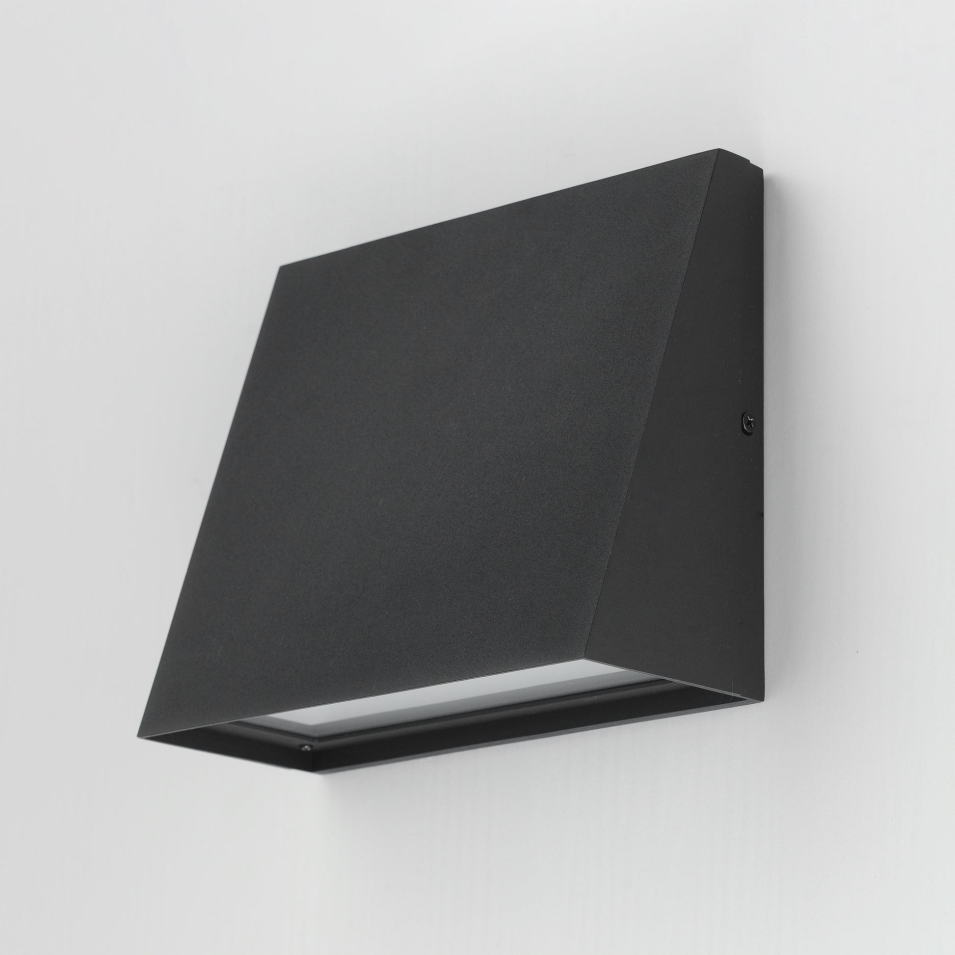 Pathfinder-Outdoor Wall Mount