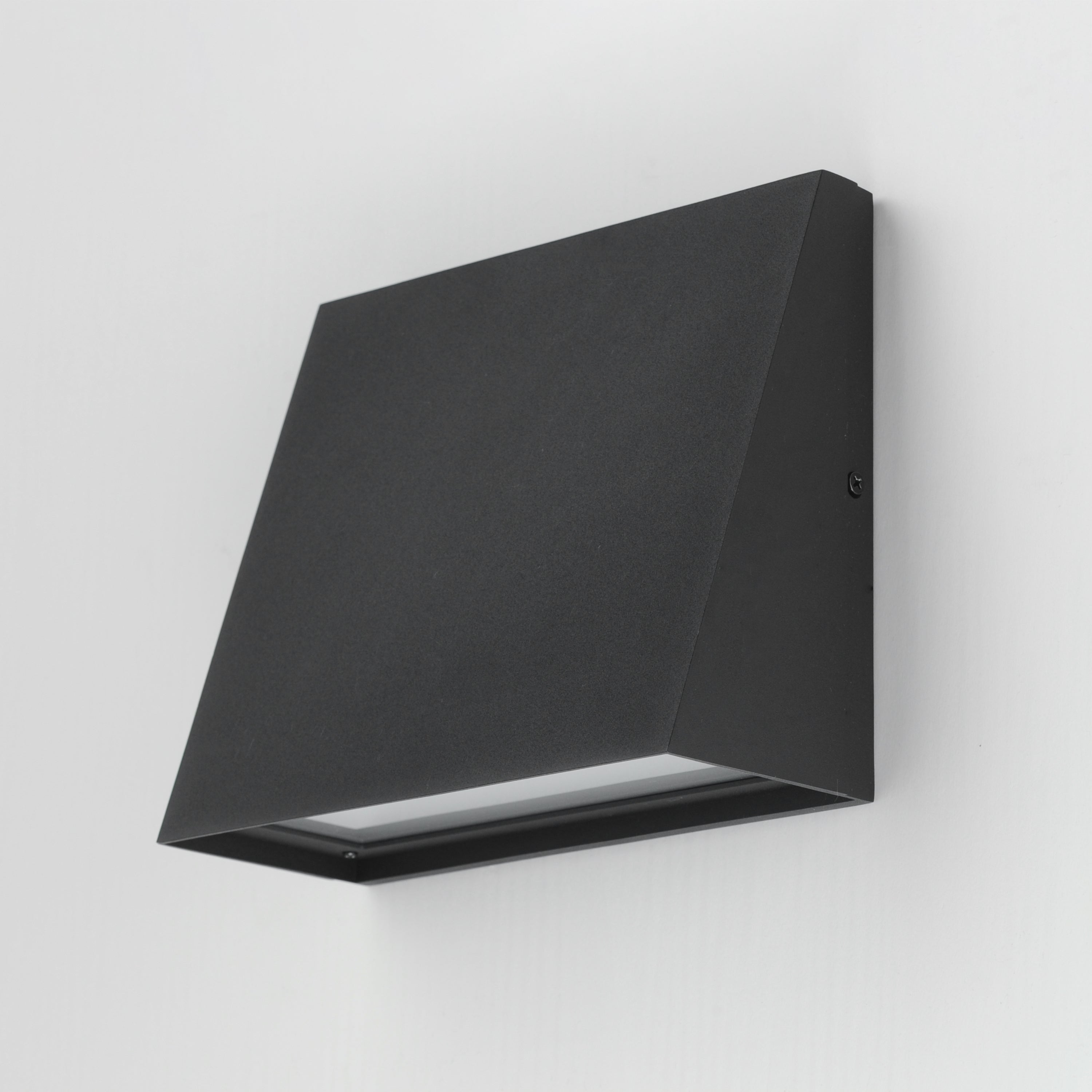 Pathfinder-Outdoor Wall Mount