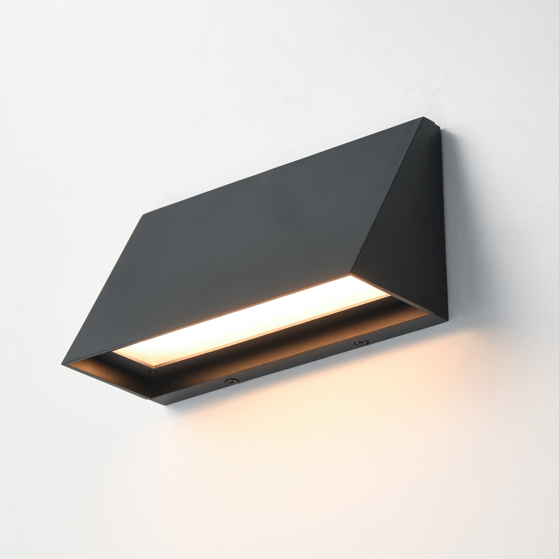 Pathfinder-Outdoor Wall Mount