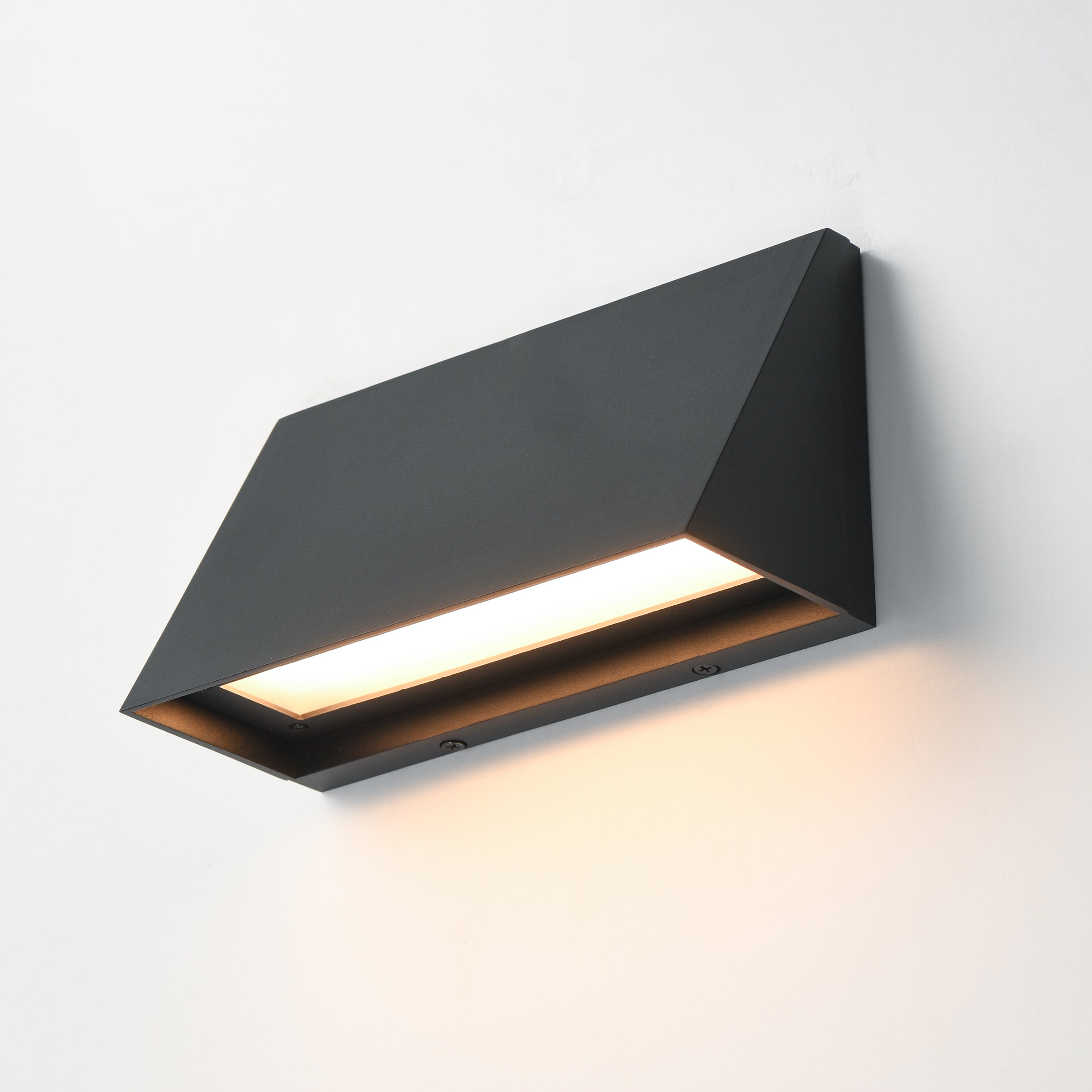 Pathfinder-Outdoor Wall Mount