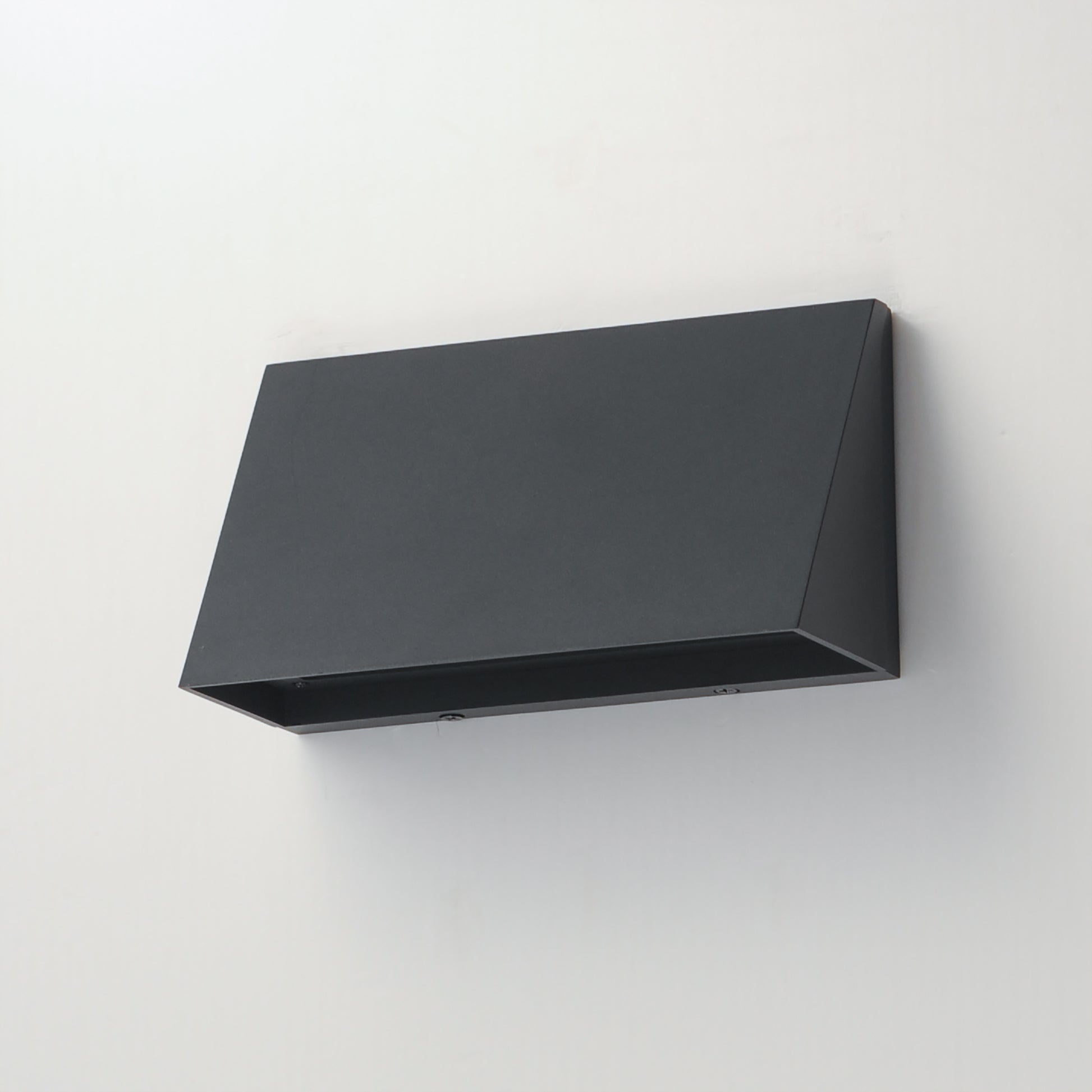 Pathfinder-Outdoor Wall Mount