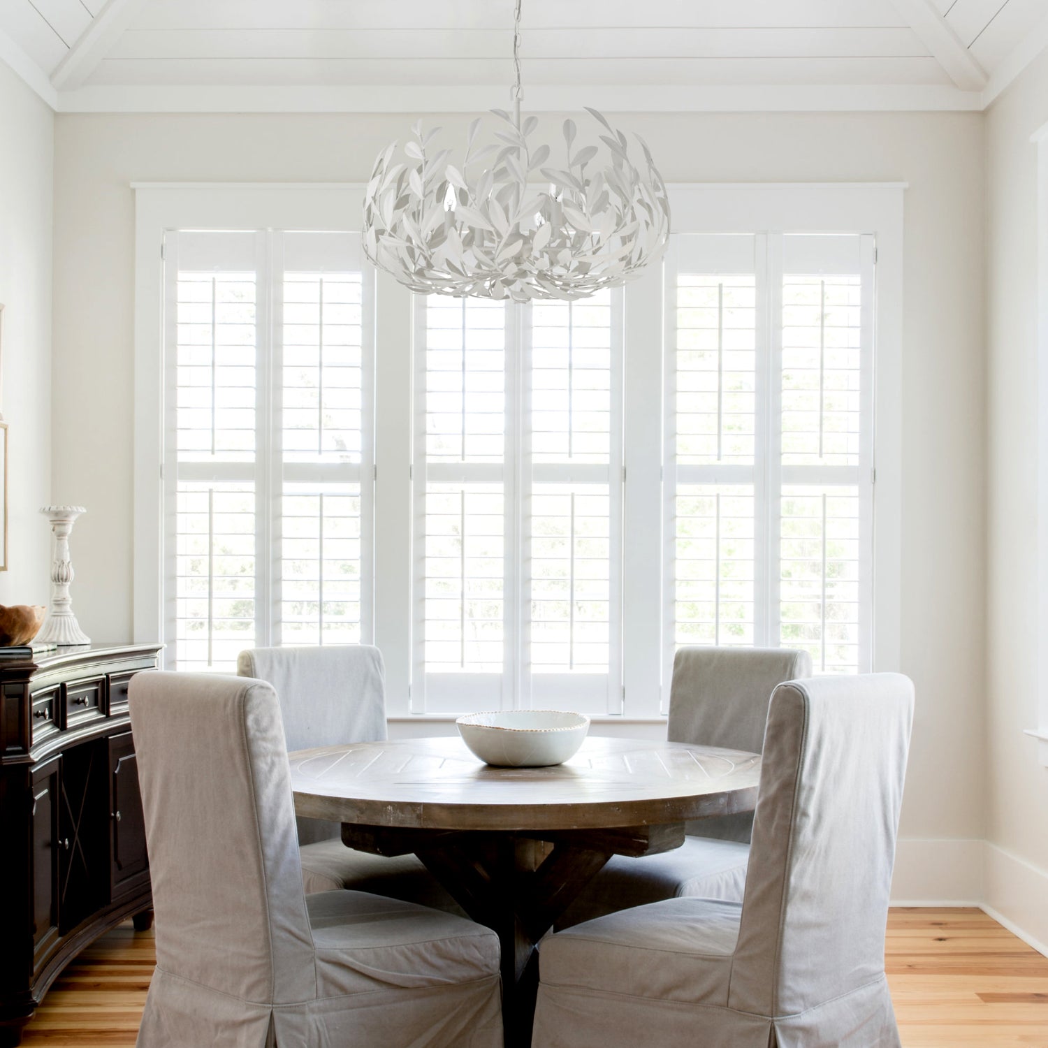 Crystorama Broche 533-MT – 27 Inch – 6 Light – Chandelier – Matte White – Damp Rated