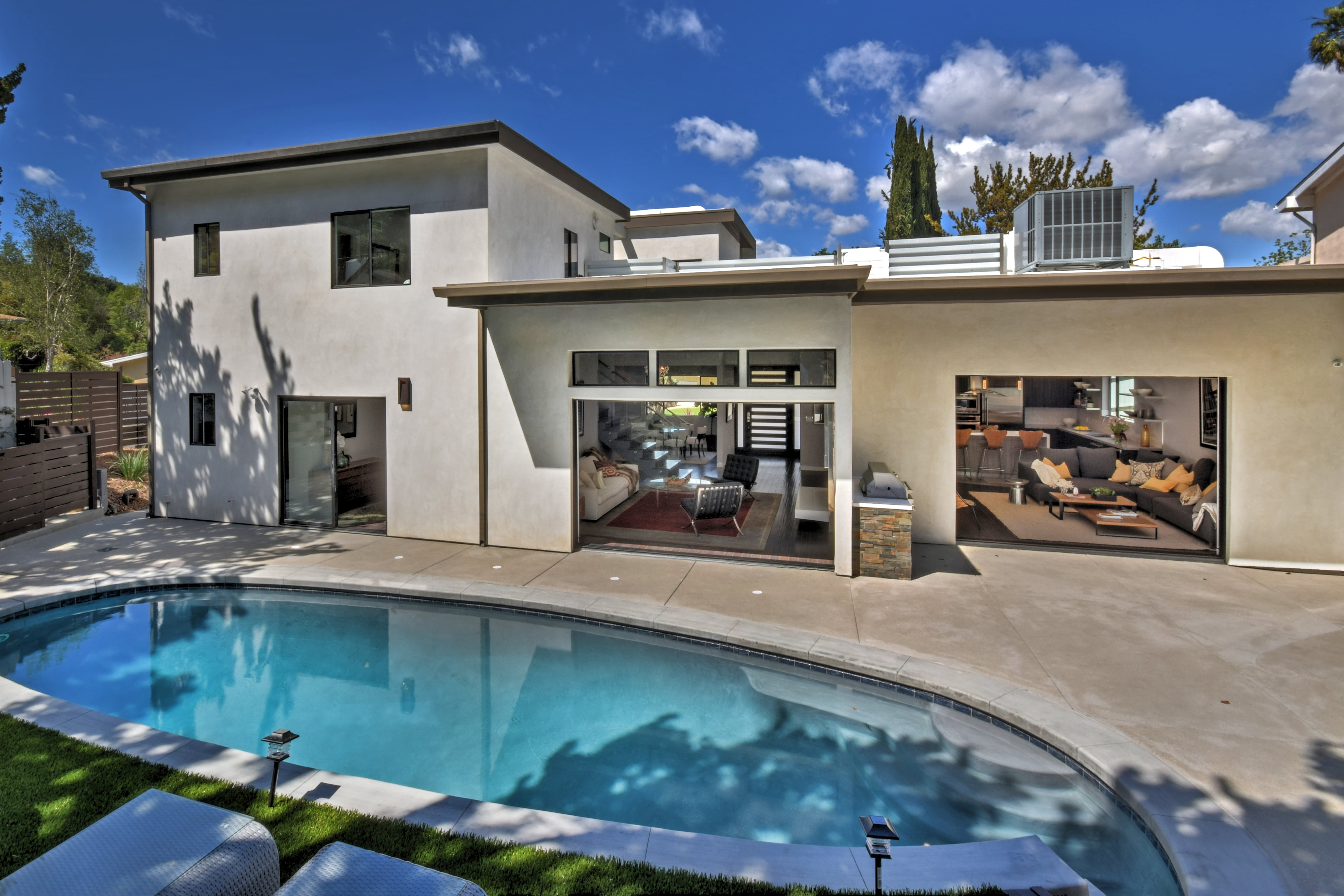 Avenue LED-Outdoor Wall Mount