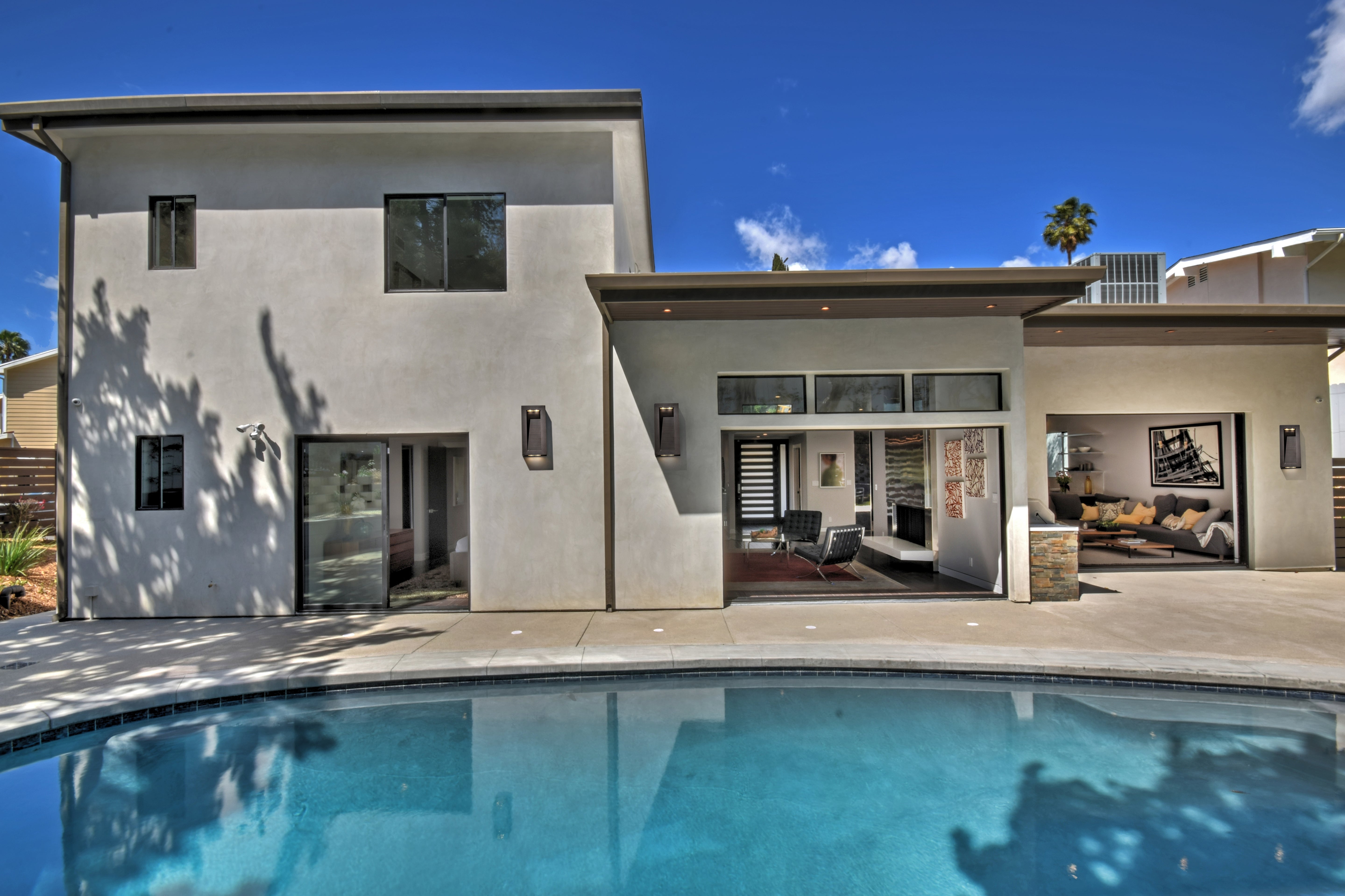 Avenue LED-Outdoor Wall Mount