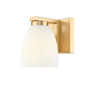 1 Light Wall Sconce-Matte Opal