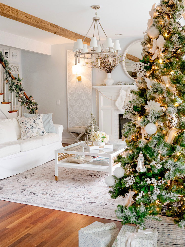 Crystorama Baxter 8867-AG – 31.5 Inch – 8 Light – Chandelier – Aged Brass – Dry Rated