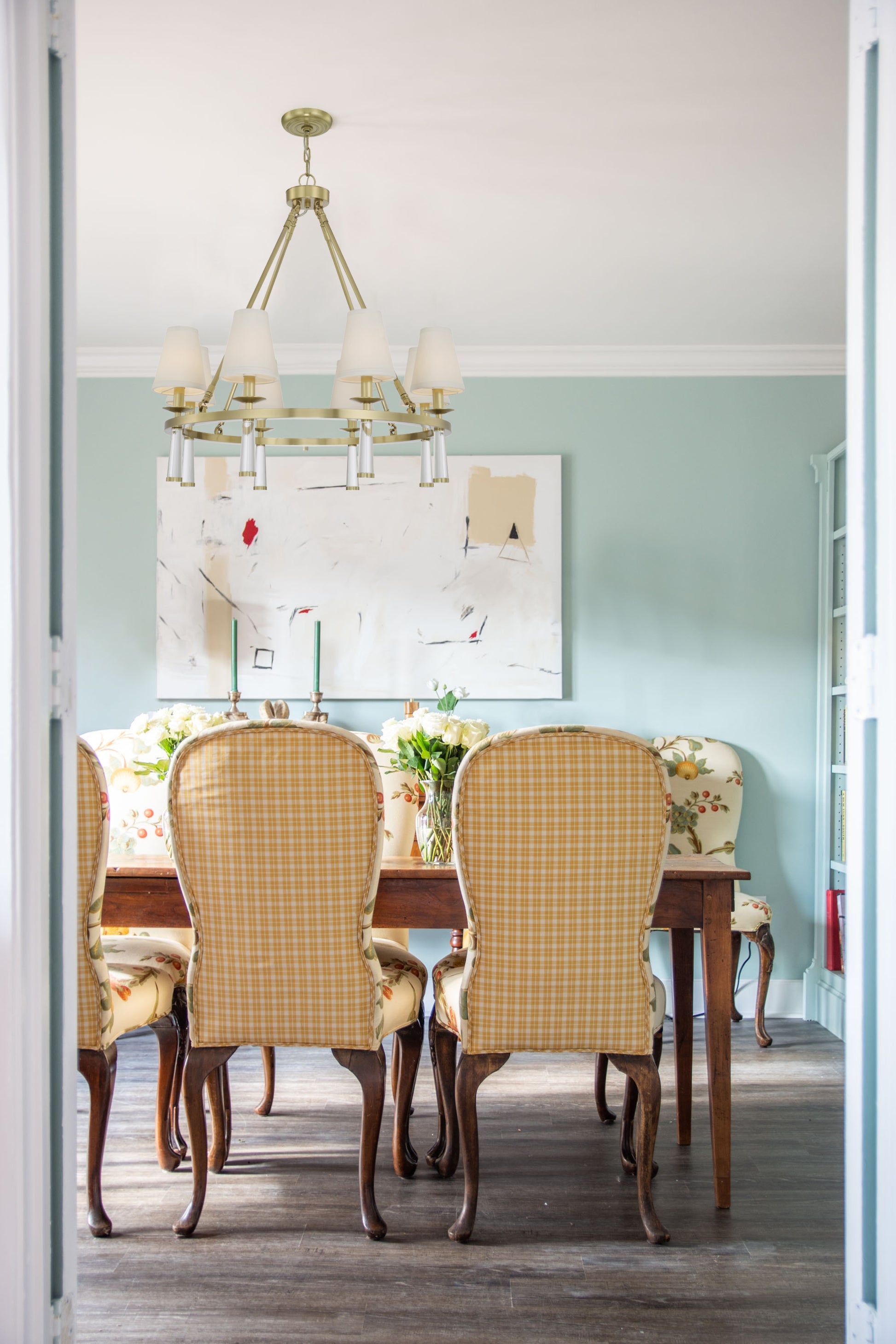 Crystorama Baxter 8867-AG – 31.5 Inch – 8 Light – Chandelier – Aged Brass – Dry Rated