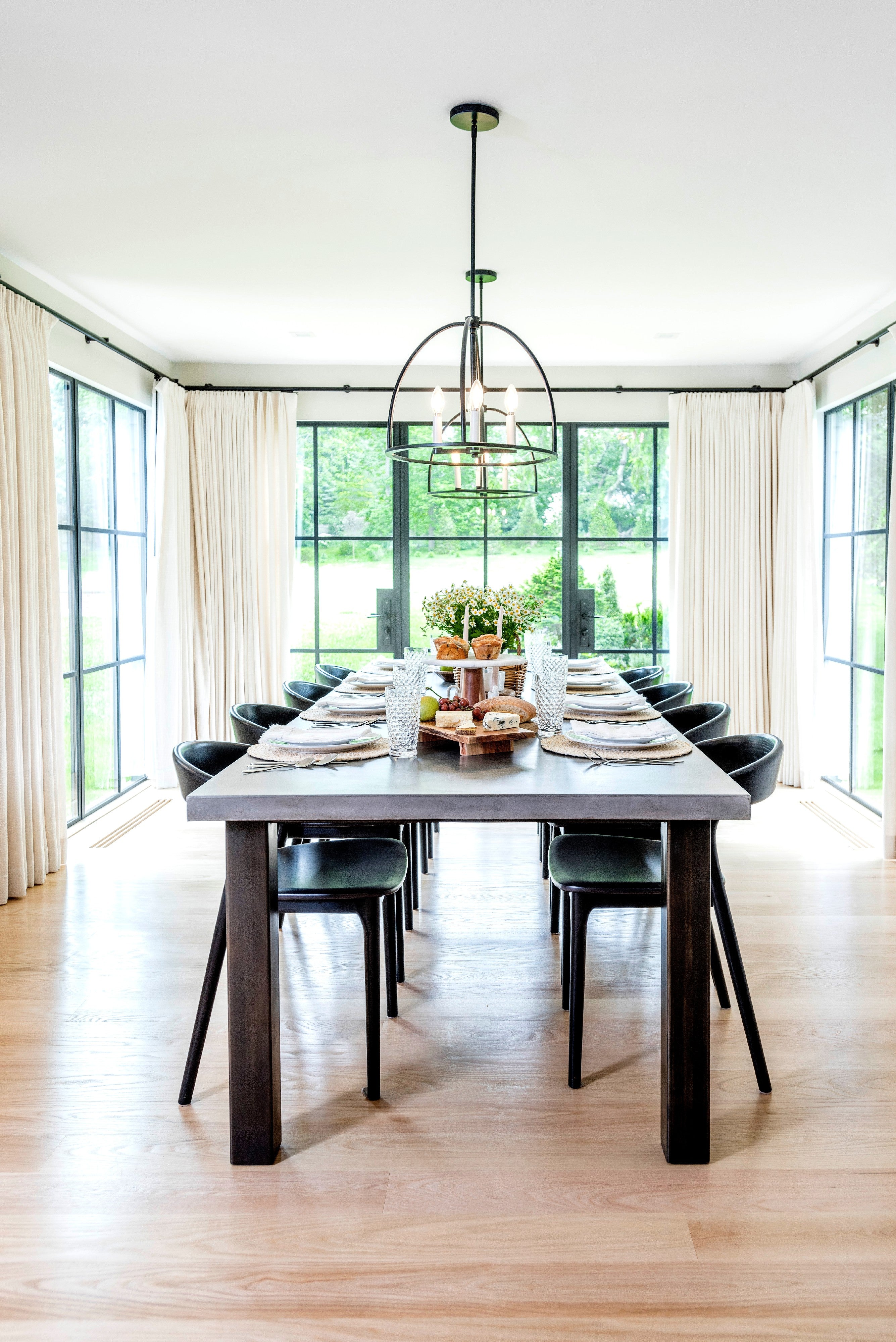 Crystorama Abbott ABB-3004-BK – 18.25 Inch – 4 Light – Chandelier – Black – Dry Rated