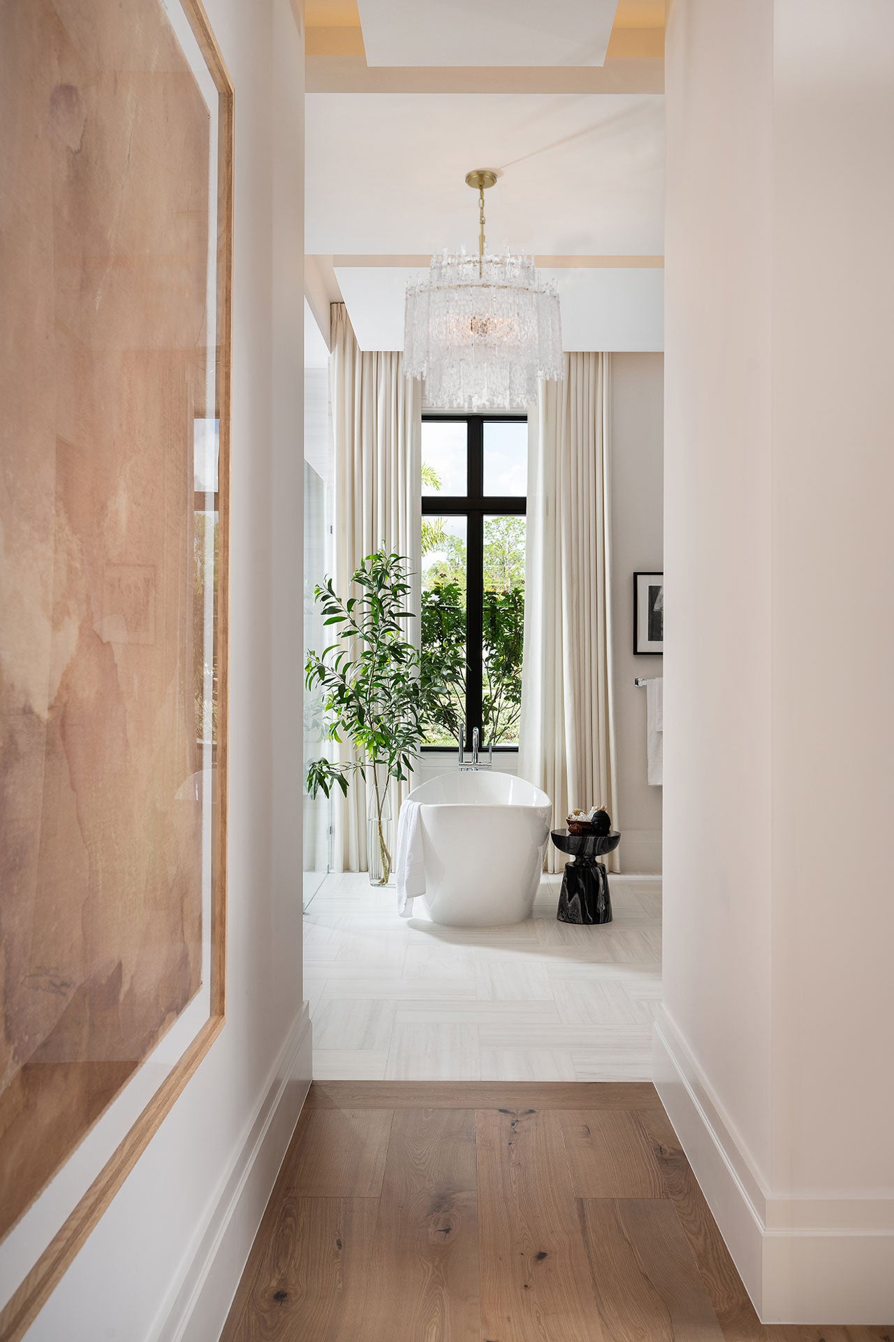 Crystorama Ackerly ACK-928-AG – 23.5 Inch – 8 Light – Chandelier – Aged Brass – Damp Rated