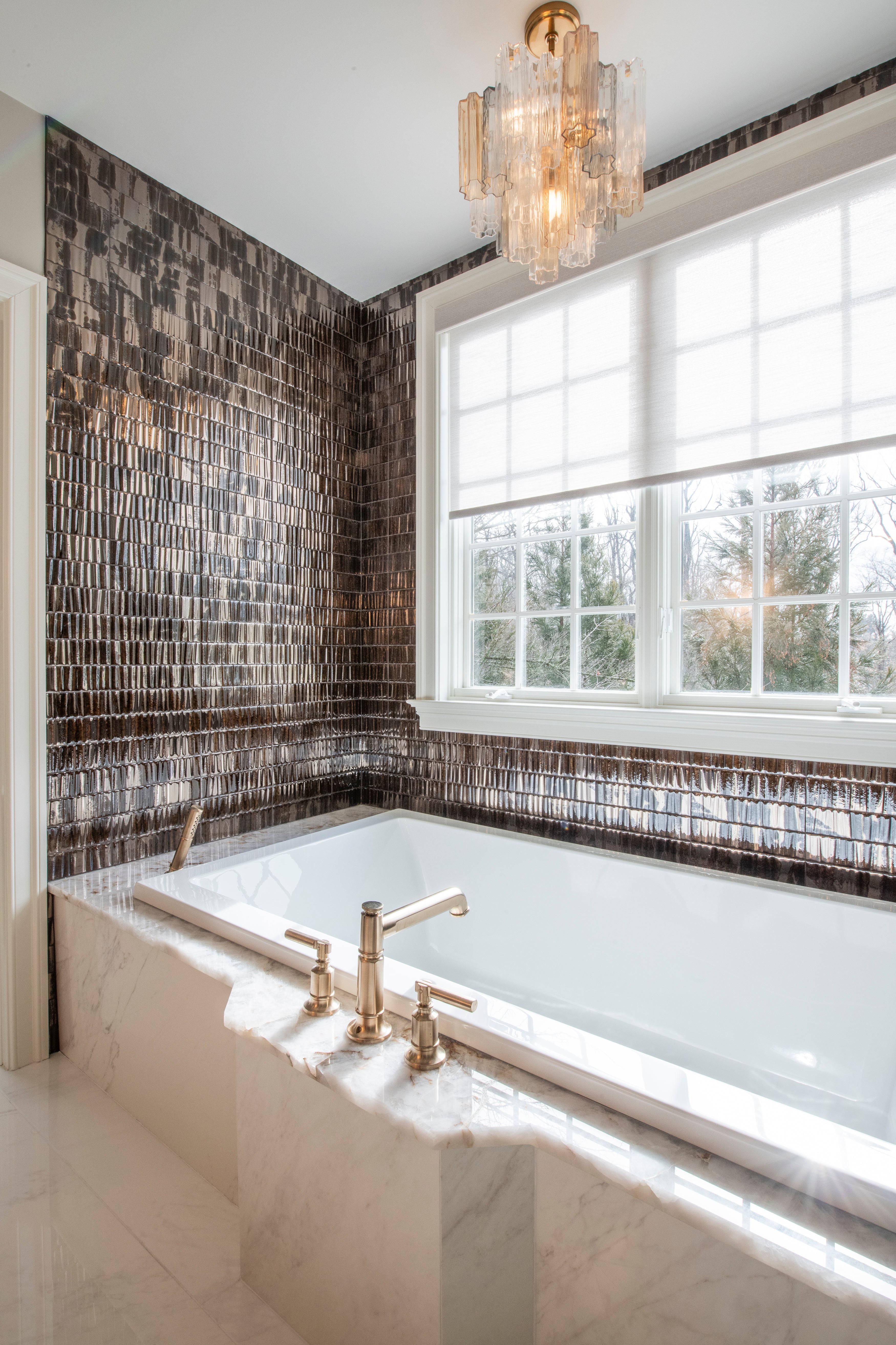 Crystorama Addis ADD-300-AG-AU – 17.75 Inch – 4 Light – Chandelier – Aged Brass – Dry Rated