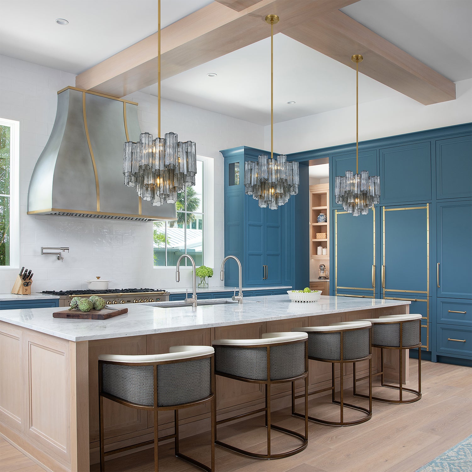 Crystorama Addis ADD-300-AG-SM – 17.75 Inch – 4 Light – Chandelier – Aged Brass – Dry Rated