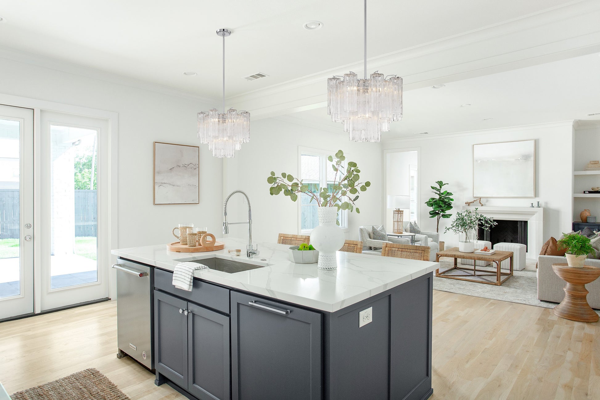 Crystorama Addis ADD-300-CH-CL – 17.75 Inch – 4 Light – Chandelier – Polished Chrome – Dry Rated