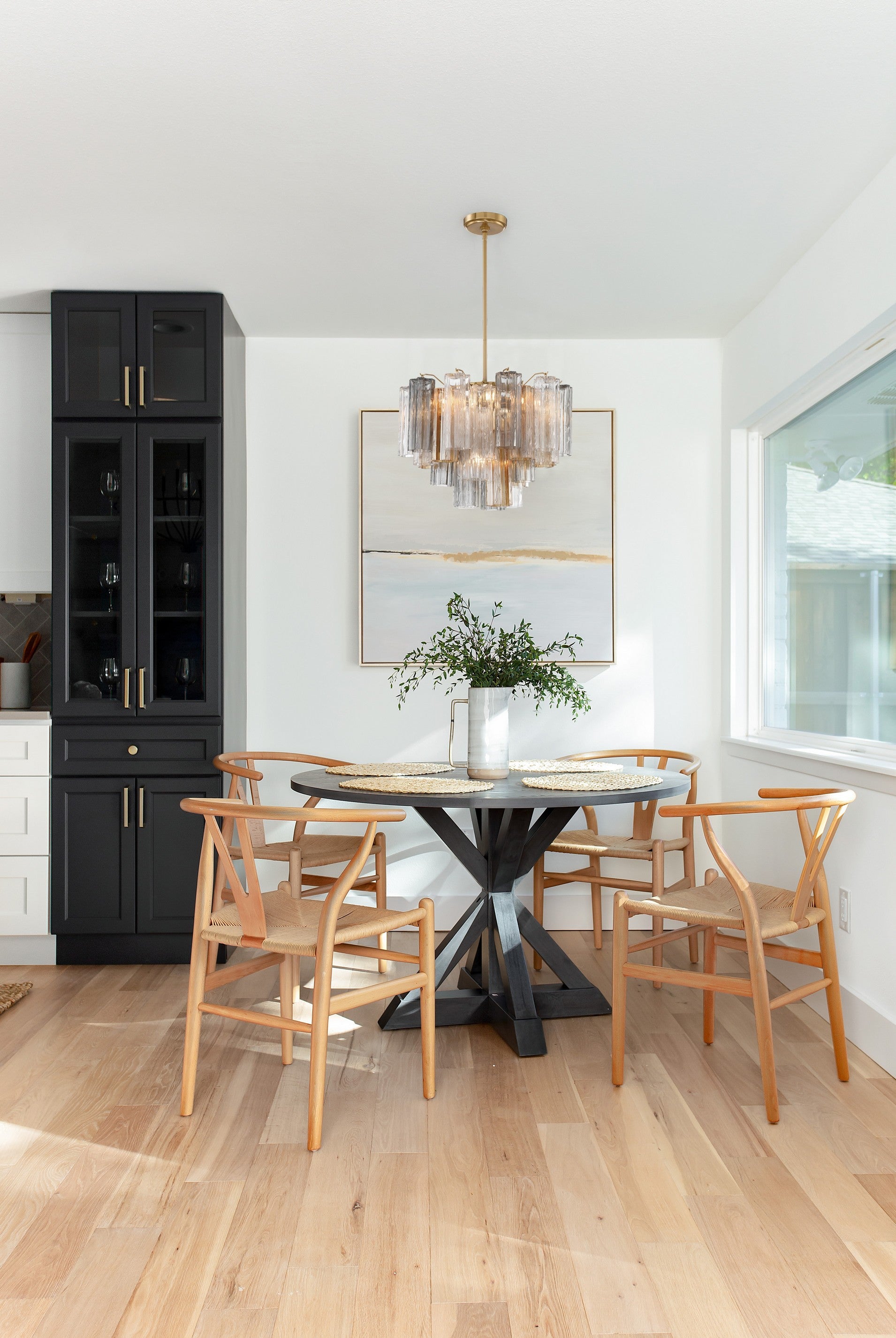 Crystorama Addis ADD-306-AG-AU – 19.75 Inch – 6 Light – Chandelier – Aged Brass – Dry Rated