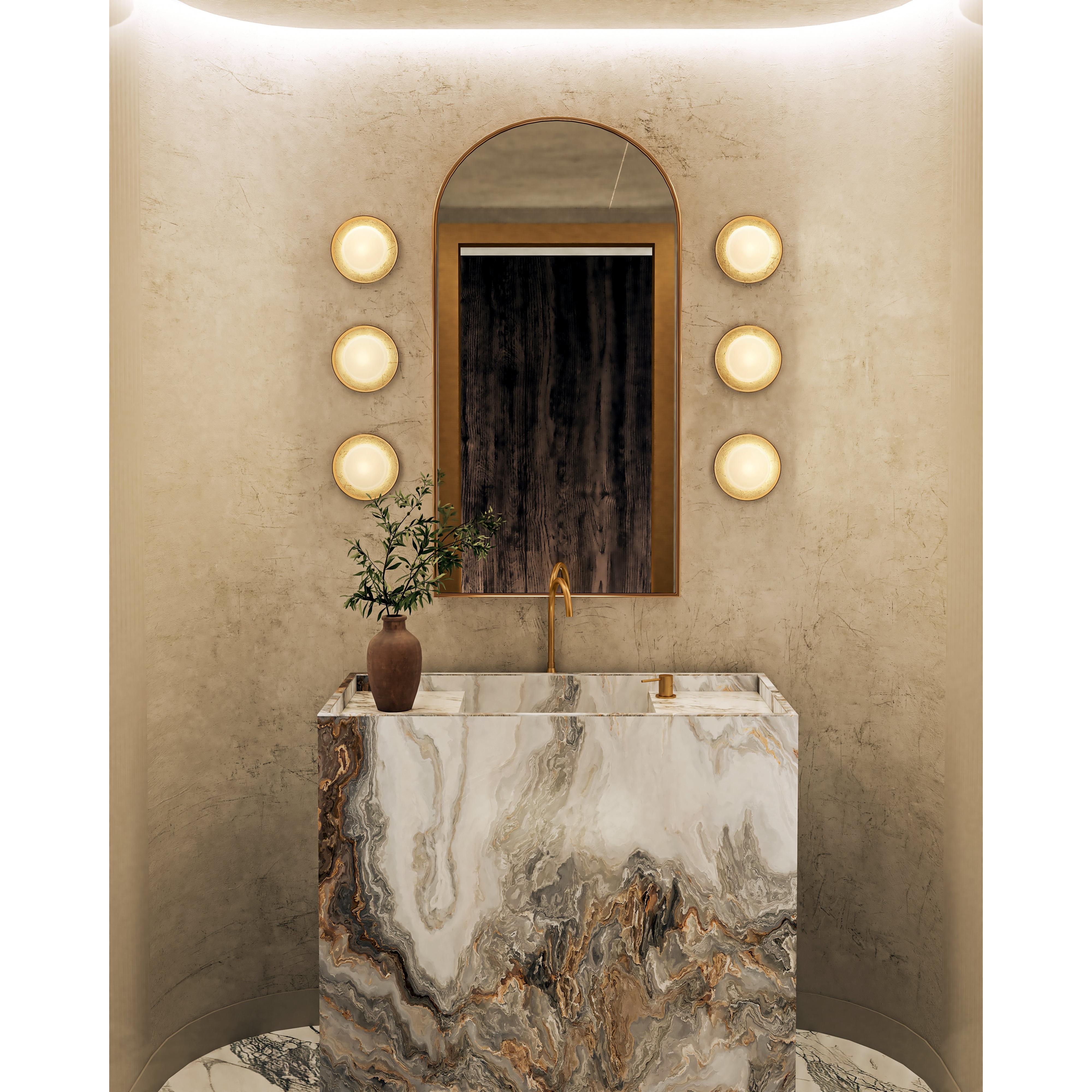 Alonso 8-in Vintage Brass LED Wall/Vanity