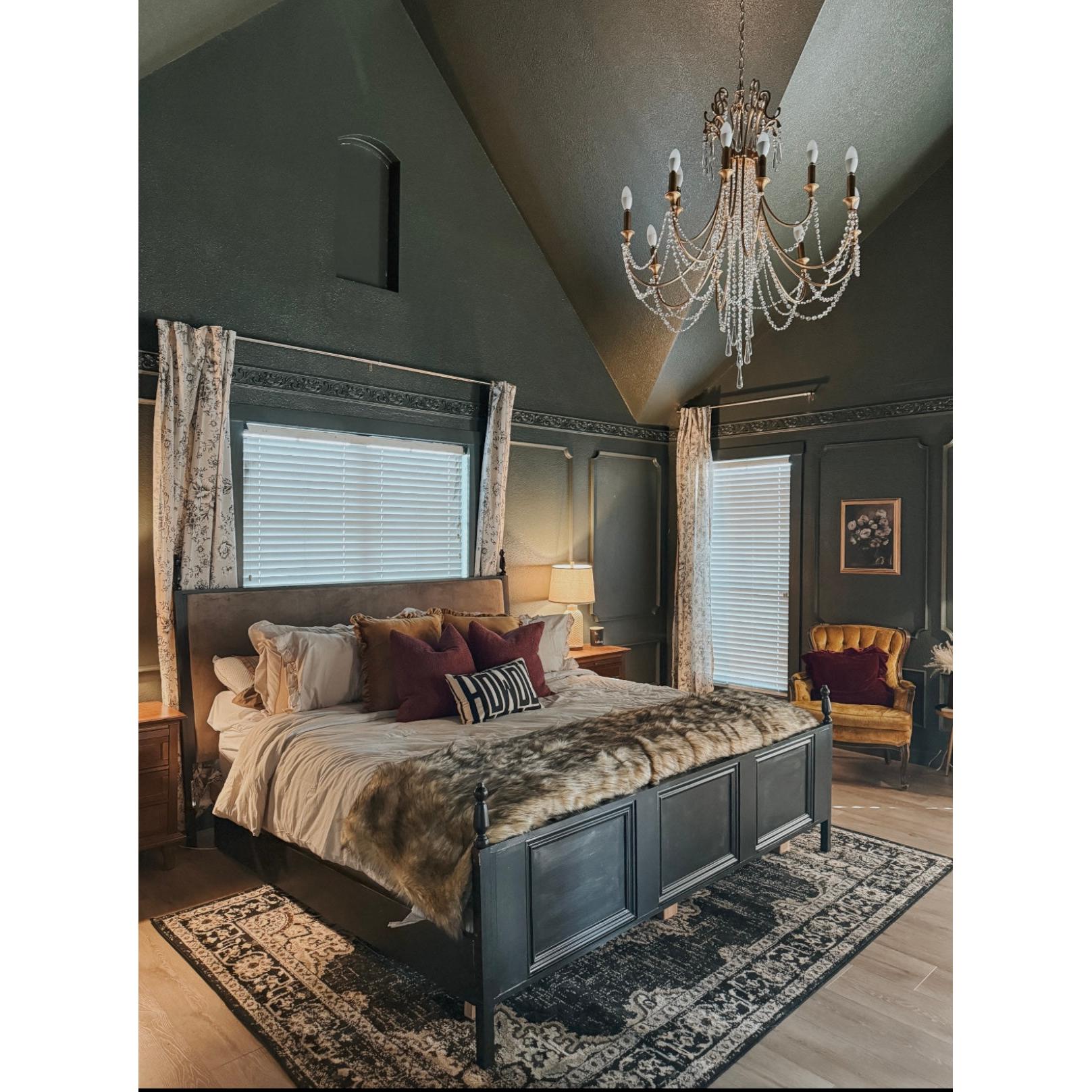 Crystorama Arcadia ARC-1908-GA-CL-MWP – 26 Inch – 8 Light – Chandelier – Antique Gold – Dry Rated