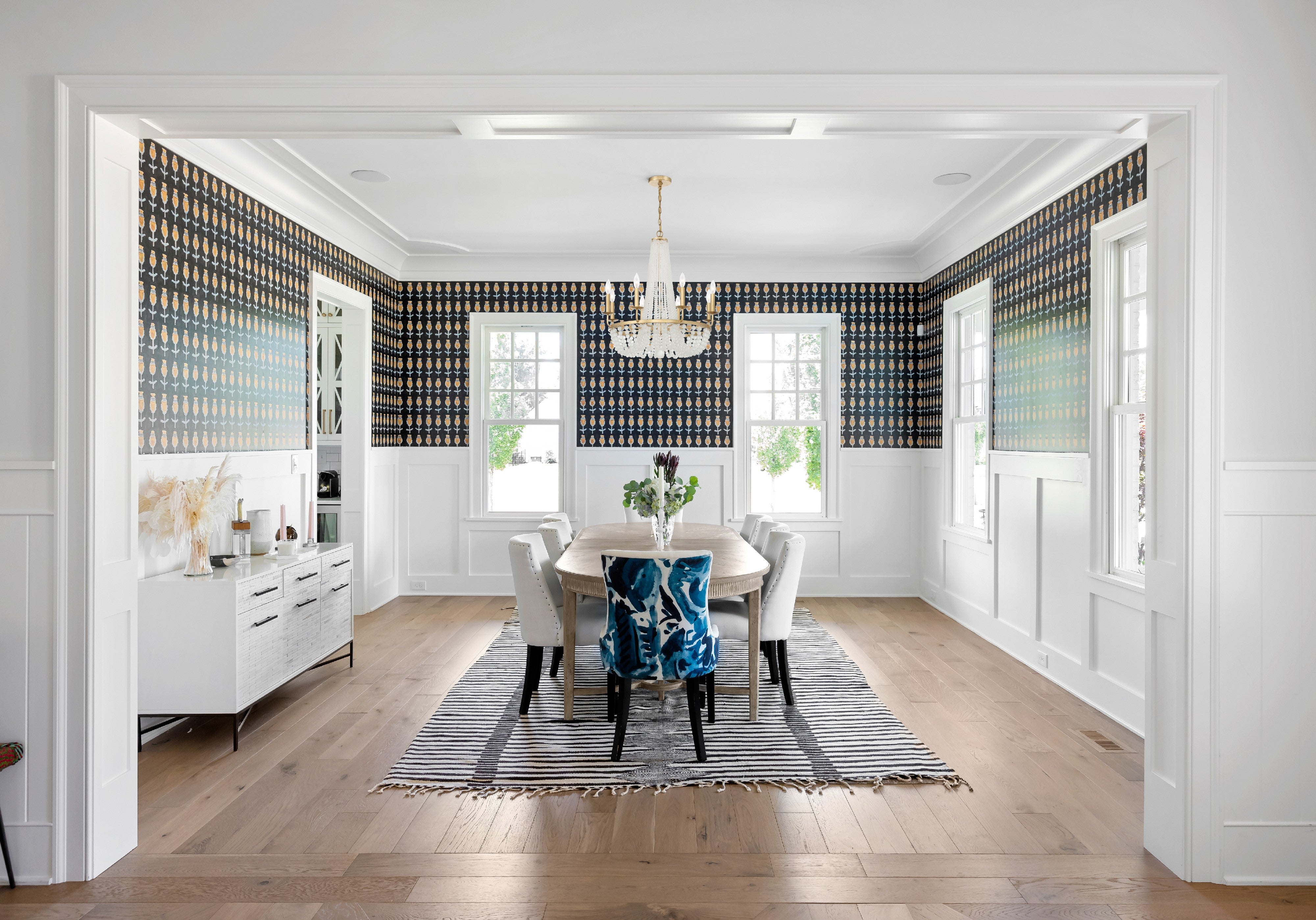 Crystorama Bella BLA-10668-MK – 26 Inch – 8 Light – Chandelier – Matte Black – Damp Rated