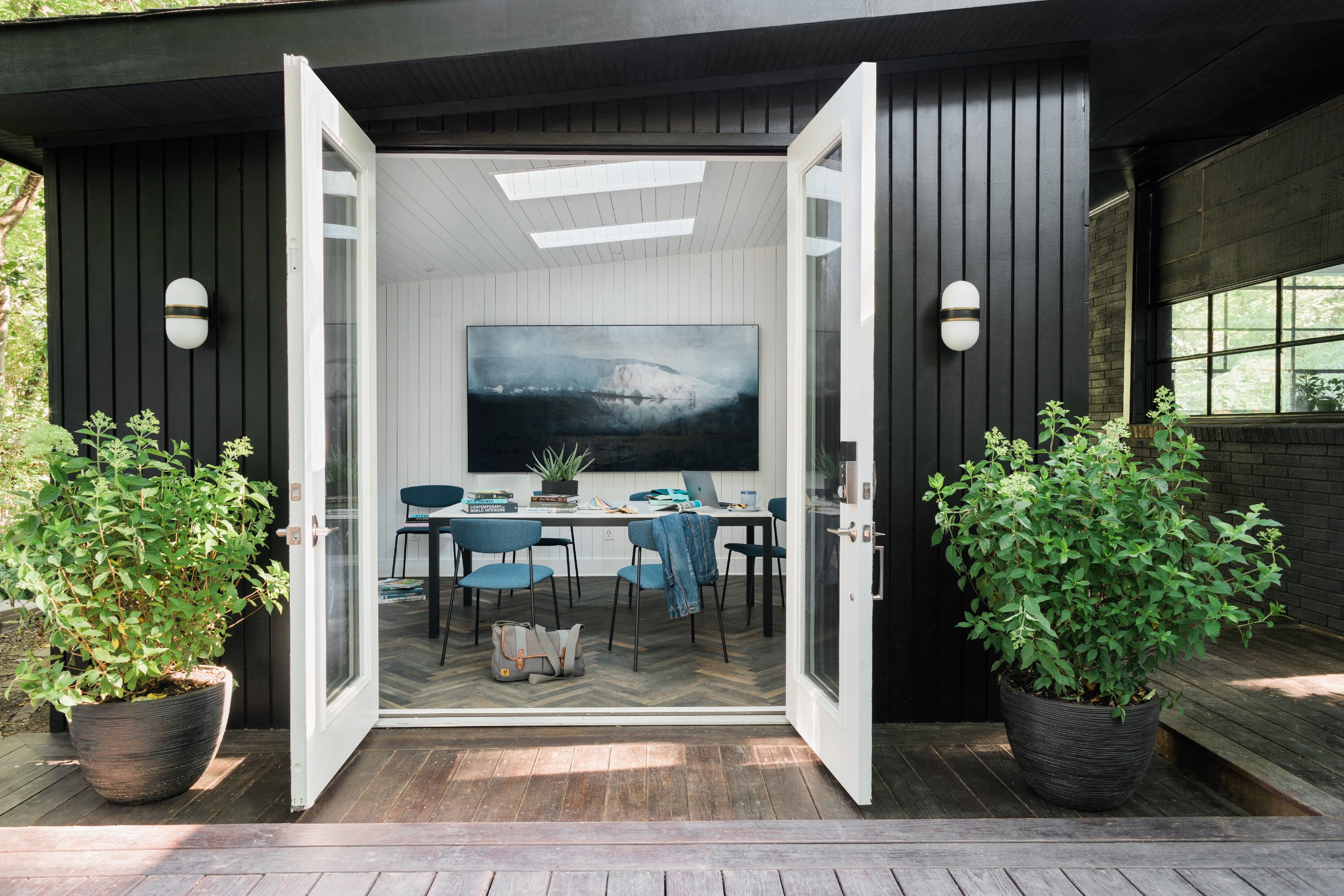 Crystorama Capsule CAP-8501-MK-TG – 6 Inch – 1 Light – Outdoor – Matte Black + Textured Gold – Wet Rated