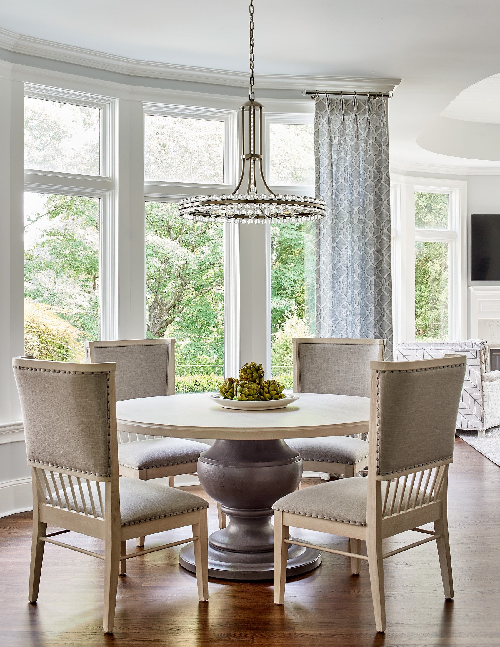 Crystorama Clover CLO-8899-AG – 28.75 Inch – 12 Light – Chandelier – Aged Brass – Dry Rated