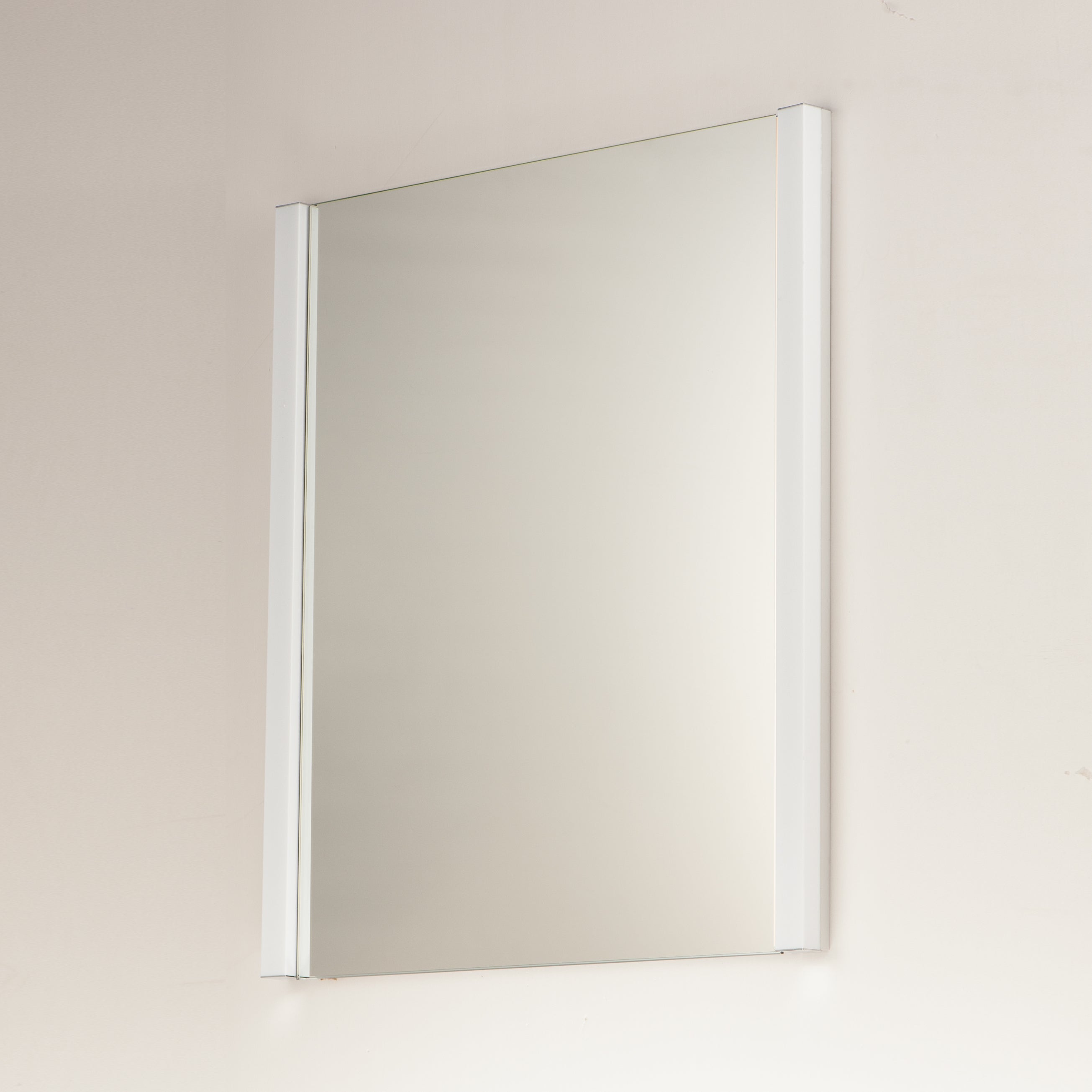 32.75 Inch Lighted Mirror – Polished Chrome
