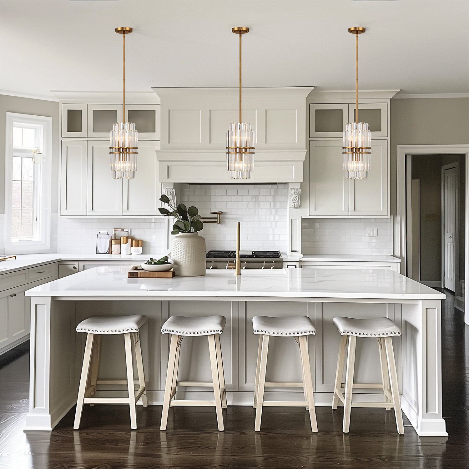 Crystorama Hayes HAY-1401-AG – 8 Inch – 4 Light – Pendant Light – Aged Brass – Dry Rated