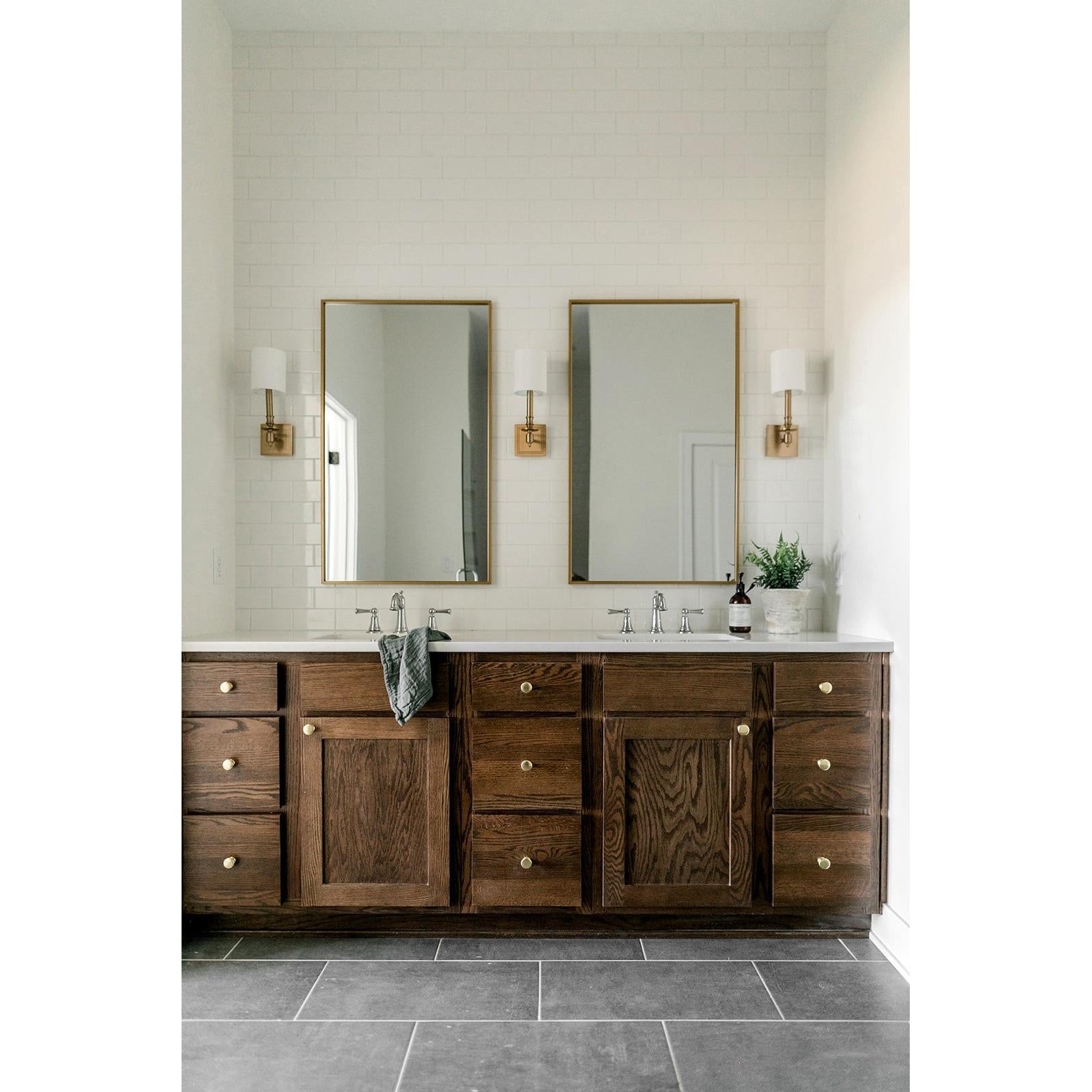 Crystorama Lloyd LLO-481-AG – 4.5 Inch – 1 Light – Sconce – Aged Brass – Damp Rated