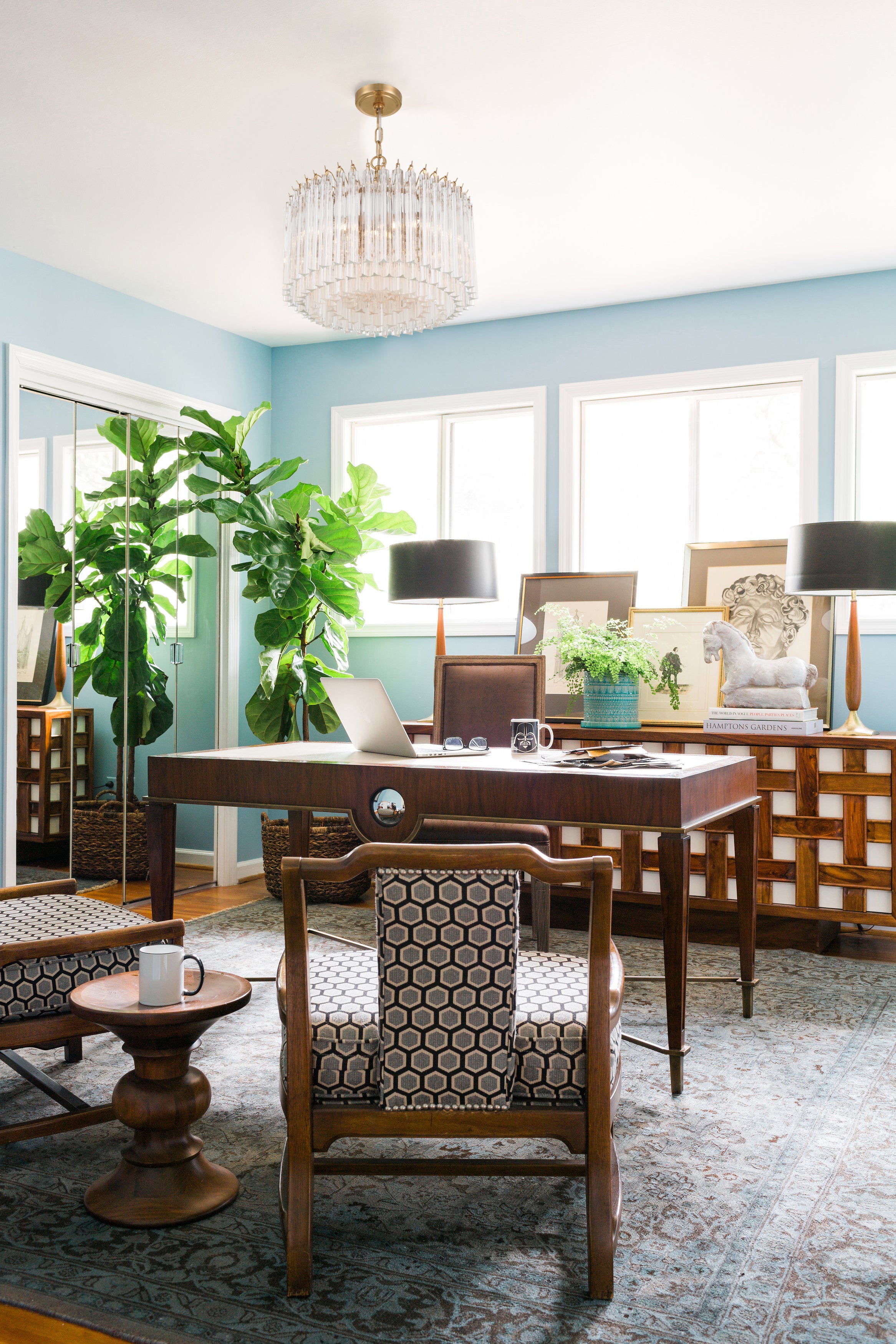 Crystorama Lofton LOF-5005-AG – 18 Inch – 5 Light – Chandelier – Aged Brass – Dry Rated