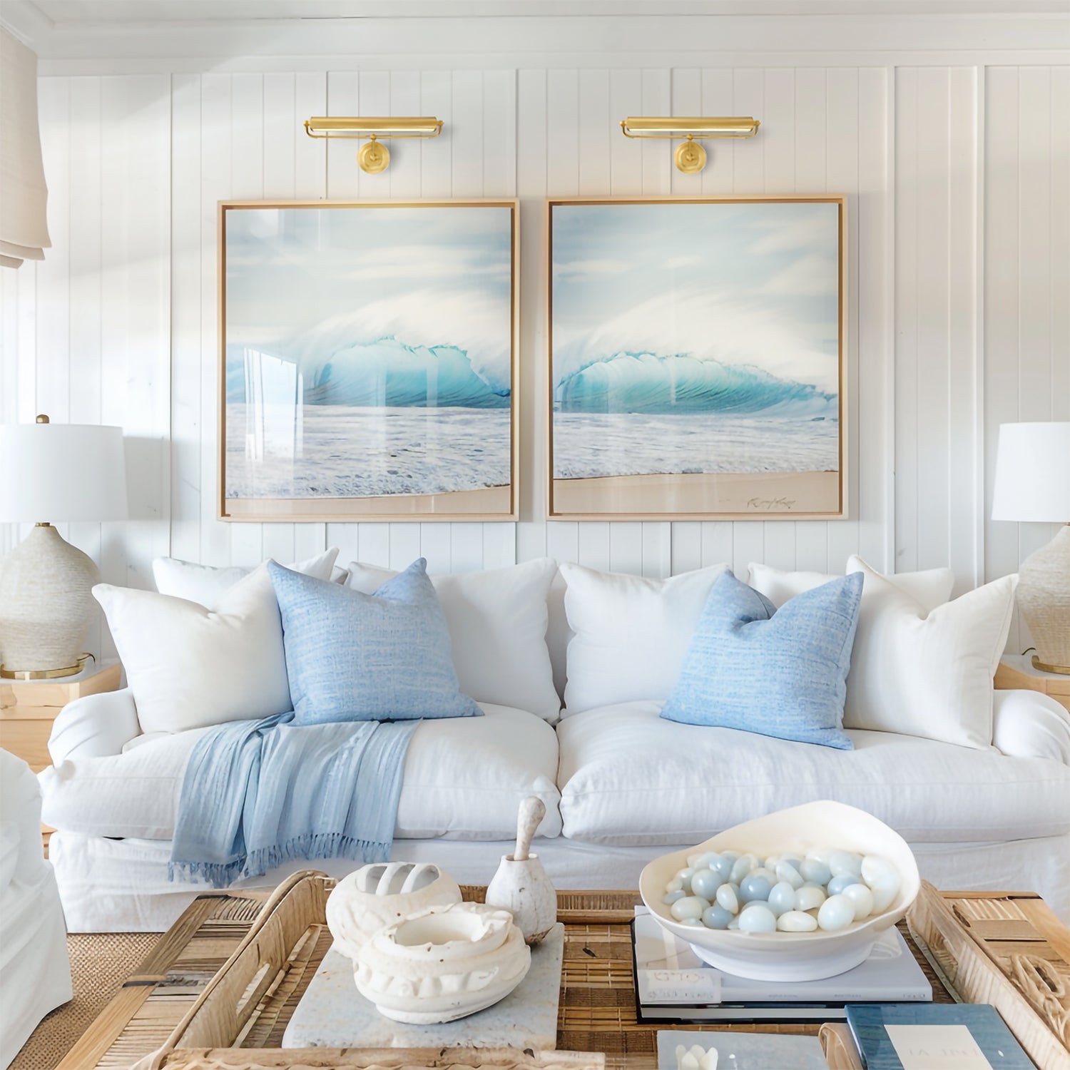 Crystorama Miller MLR-202-AG – 21.5 Inch – Picture Light – Aged Brass – Damp Rated