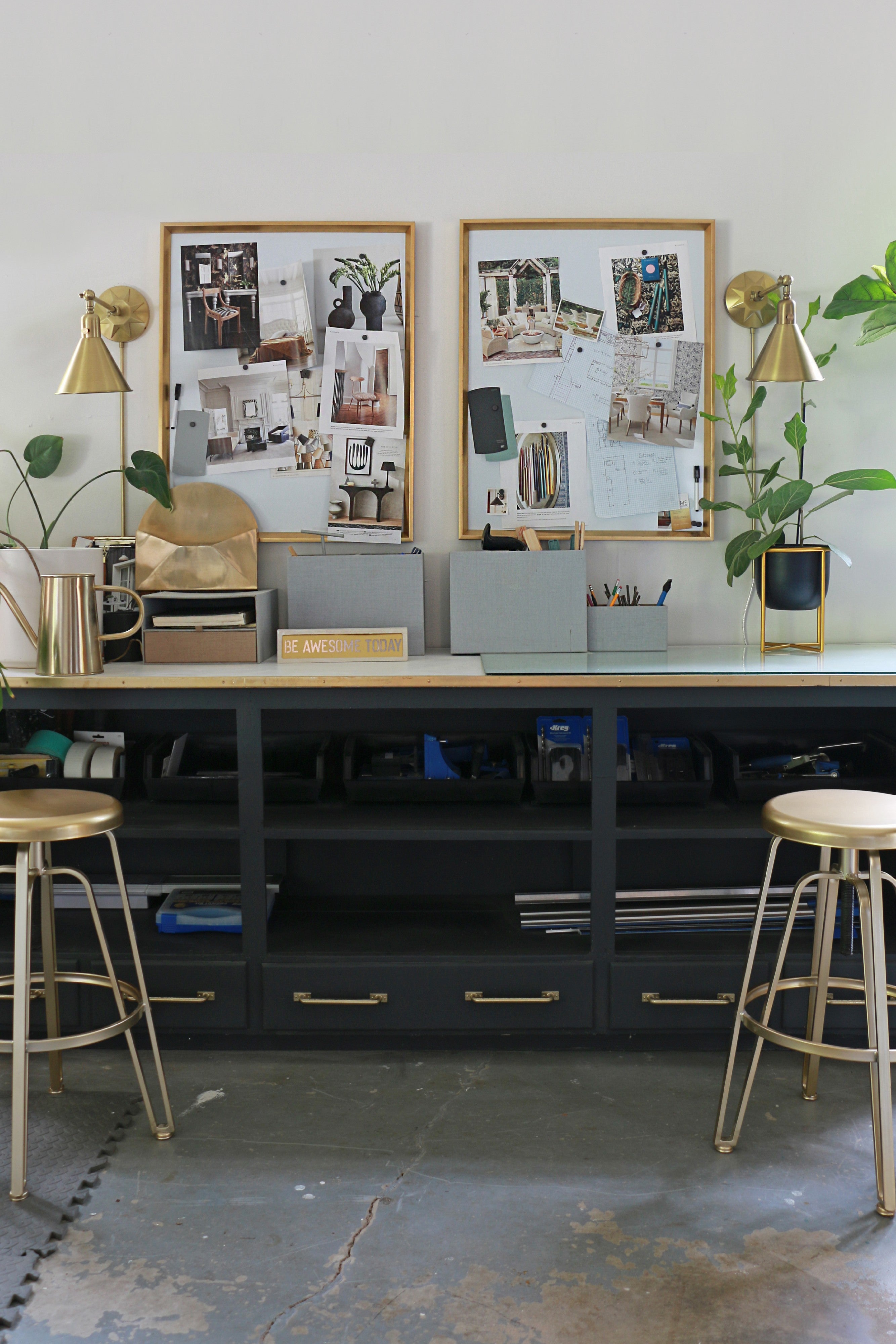 Crystorama Morgan MOR-8800-AG – 7 Inch – 1 Light – Sconce – Aged Brass – Dry Rated