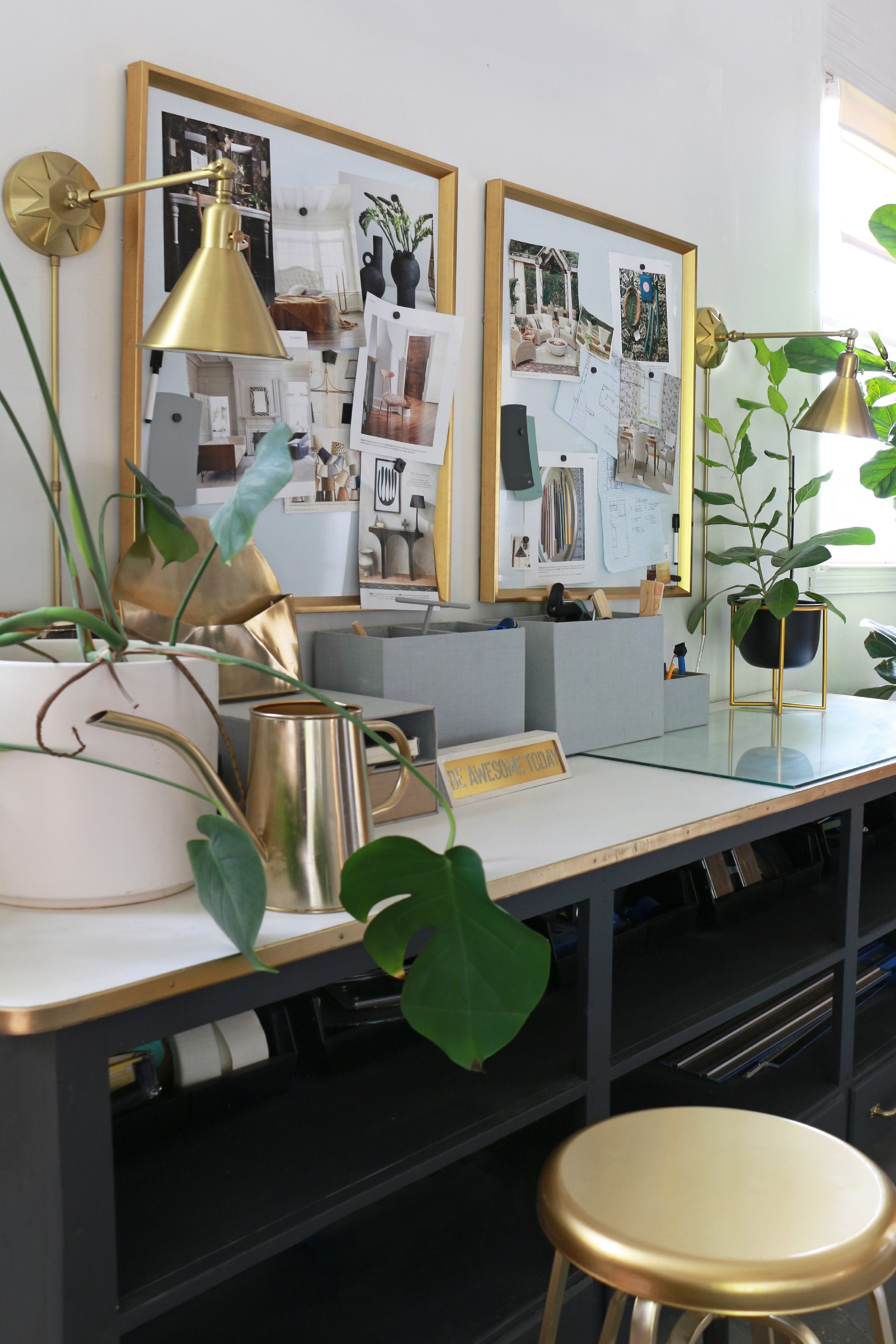 Crystorama Morgan MOR-8800-AG – 7 Inch – 1 Light – Sconce – Aged Brass – Dry Rated