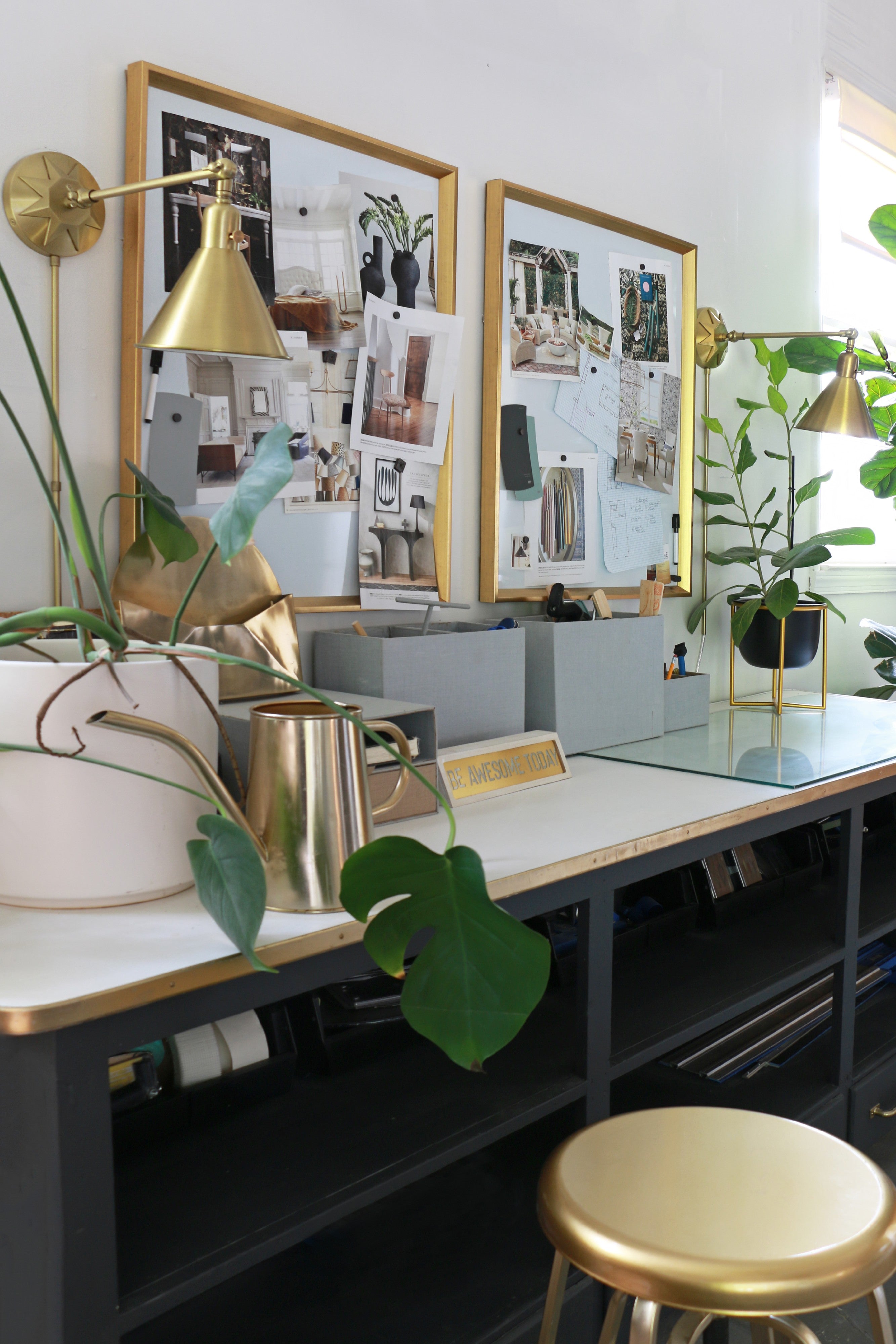 Crystorama Morgan MOR-8800-AG – 7 Inch – 1 Light – Sconce – Aged Brass – Dry Rated