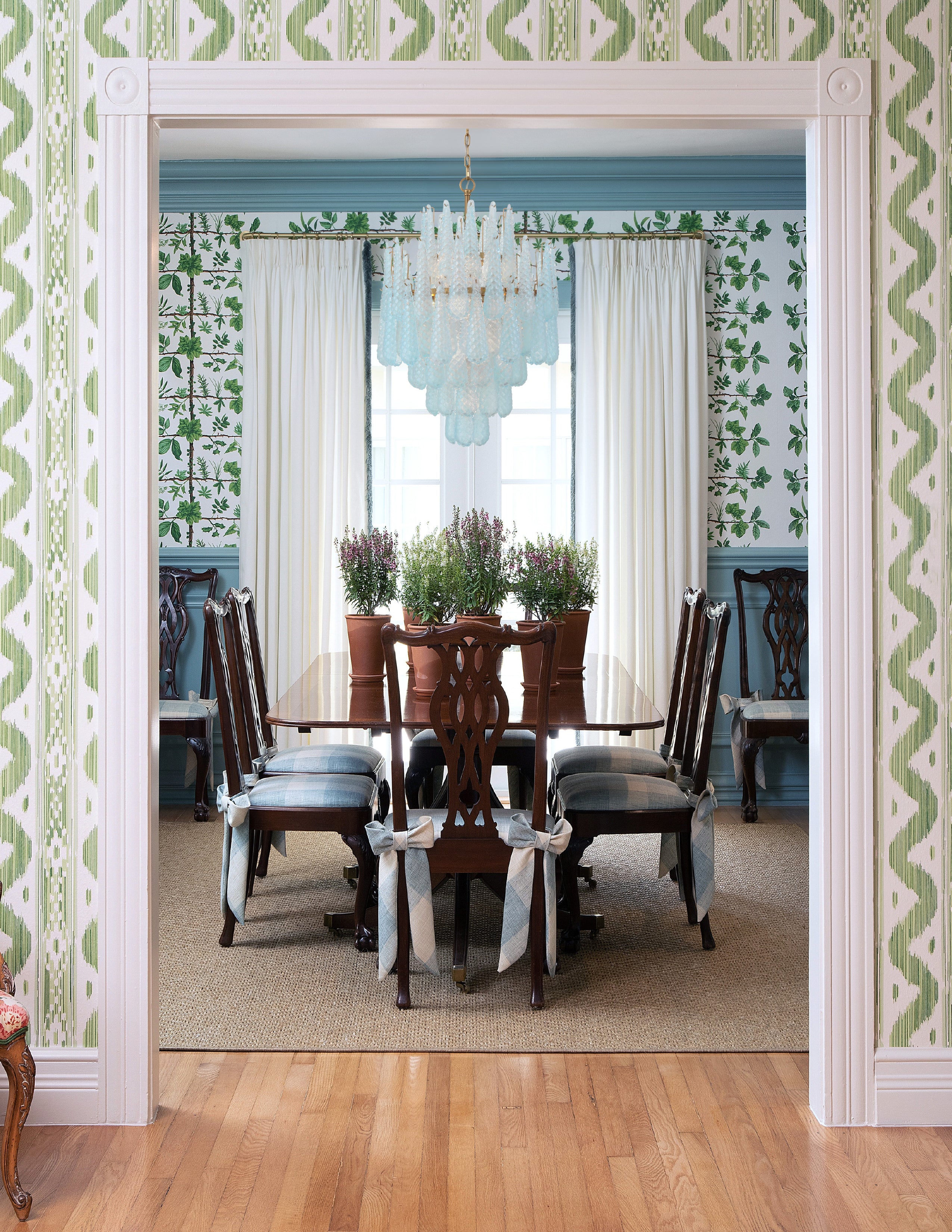 Crystorama Ollie OLL-6006-AG-BL – 26.25 Inch – 16 Light – Chandelier – Aged Brass – Dry Rated