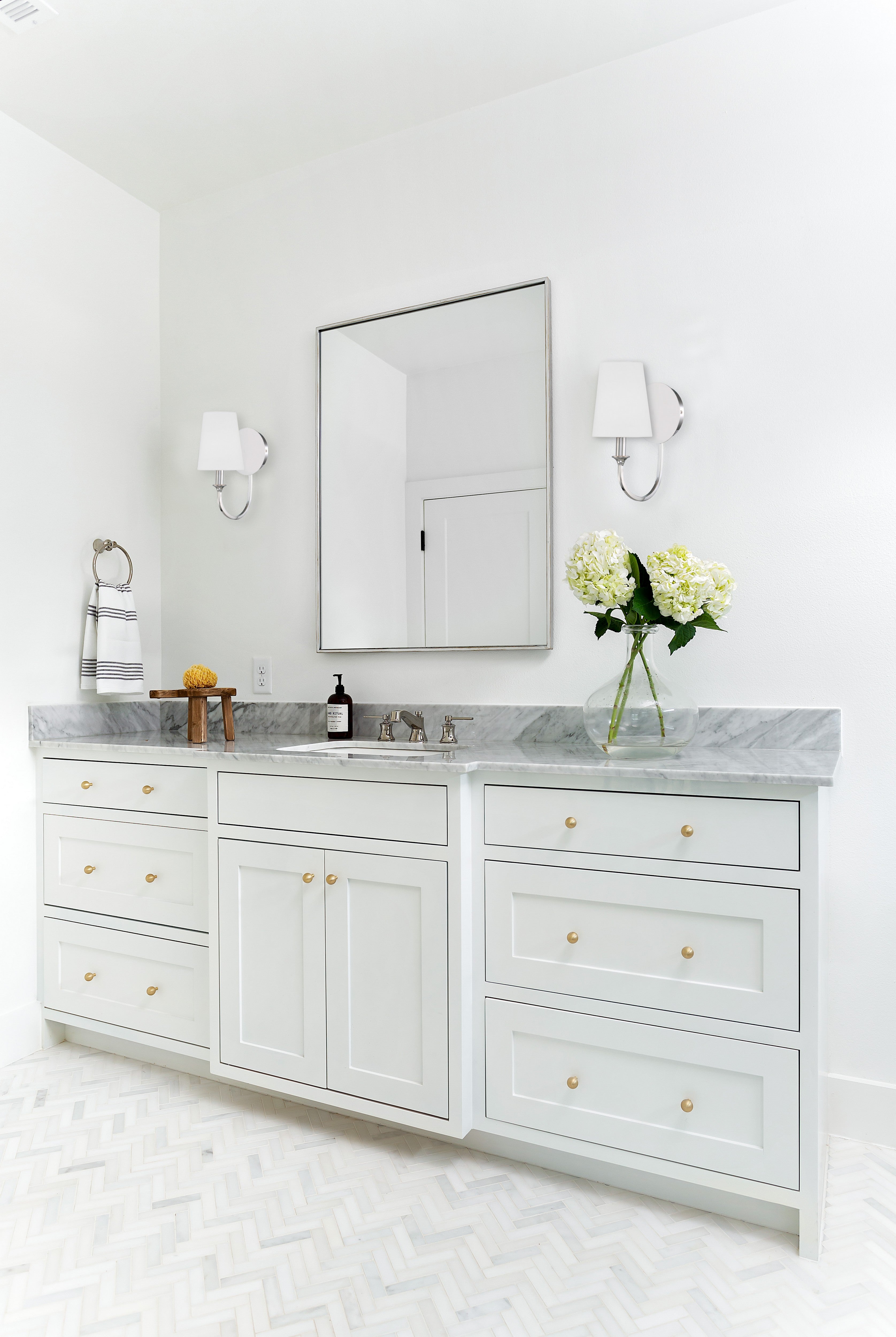 Crystorama Payton PAY-921-CH – 5.5 Inch – 1 Light – Sconce – Polished Chrome – Damp Rated