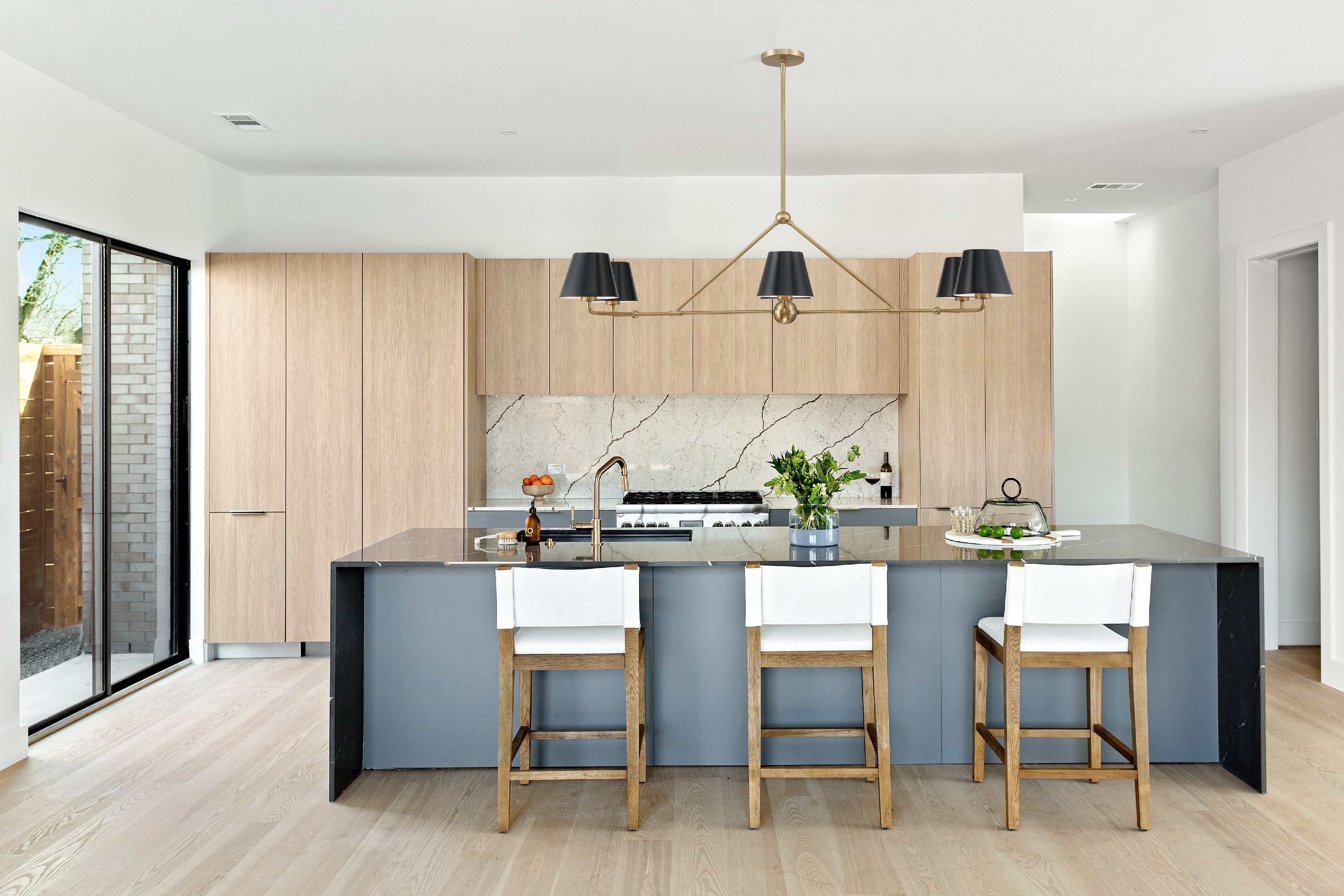 Crystorama Xavier XAV-B9306-VG – 46 Inch – 6 Light – Chandelier – Vibrant Gold – Damp Rated