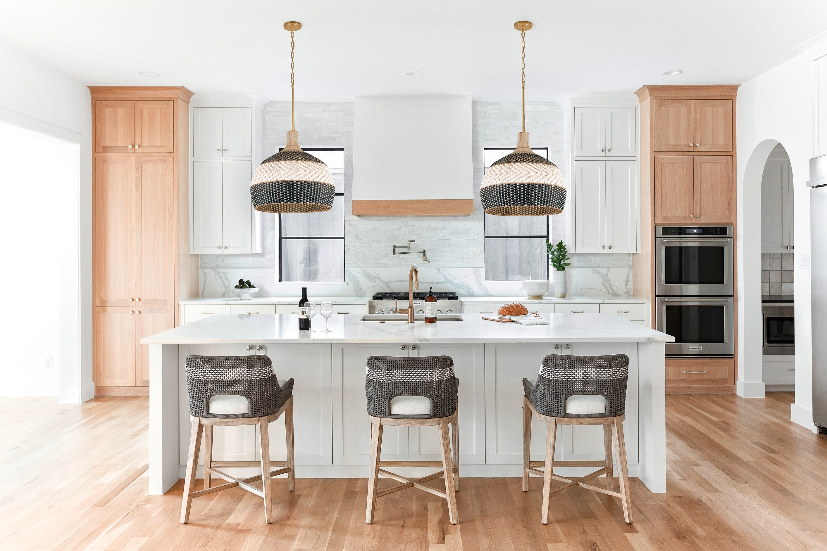 Crystorama Zanzibar ZAN-9005-SG-MK – 21 Inch – 5 Light – Pendant Light – Soft Gold – Damp Rated