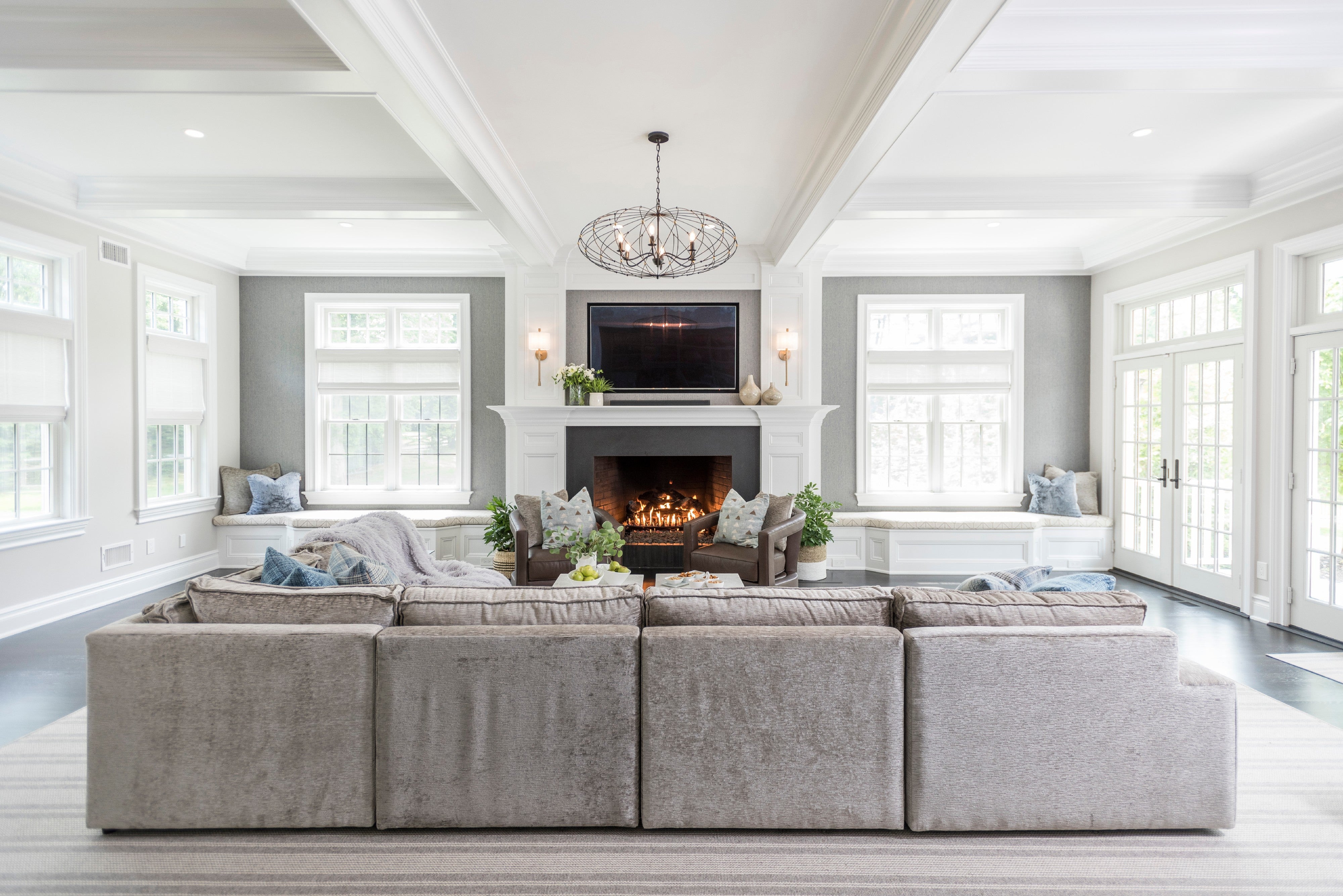 Crystorama Zucca ZUC-A9034-EB-GA – 24.5 Inch – 4 Light – Chandelier – English Bronze + Antique Gold – Dry Rated